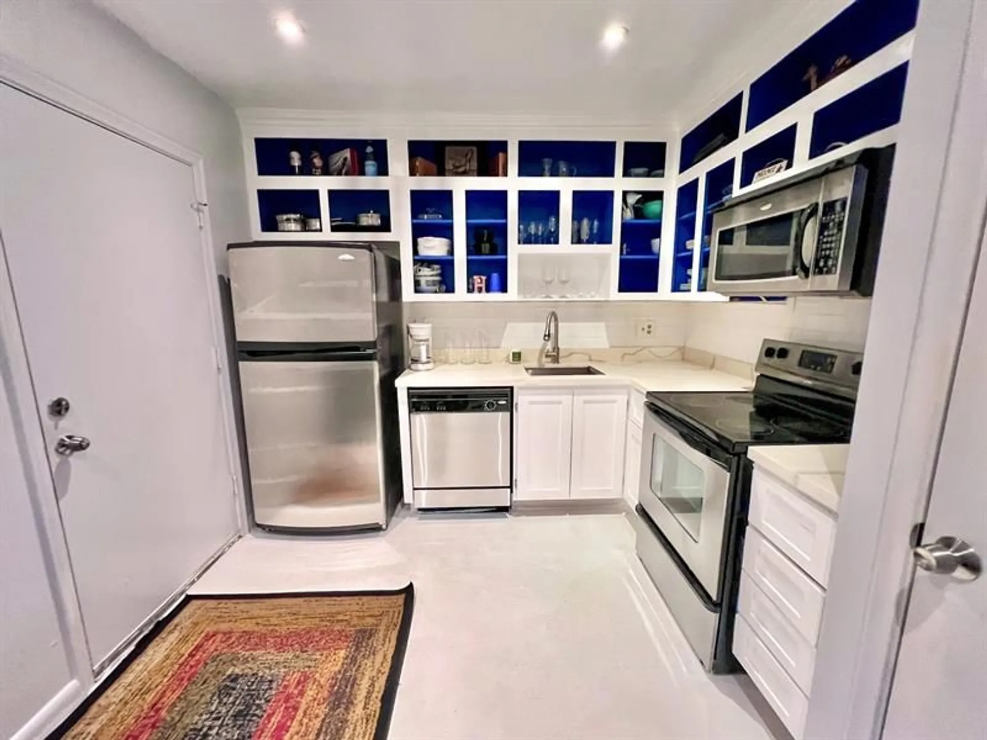 Property Slideshow image 5 of 44 | 4750 nw 22nd ct 507, Lauderhill, FL, 33313