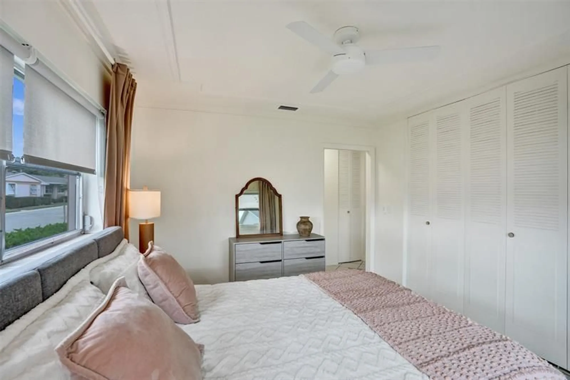 Property Slideshow image 23 of 58 | 2592 dudley dr a, West Palm Beach, FL, 33415