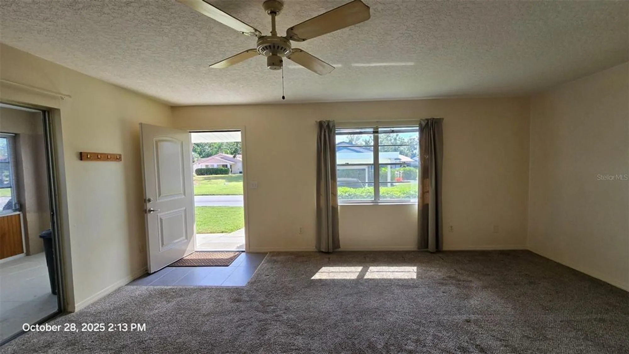 Property Slideshow image 3 of 23 | 1826 foxhunt dr b, Sun City Center, FL, 33573
