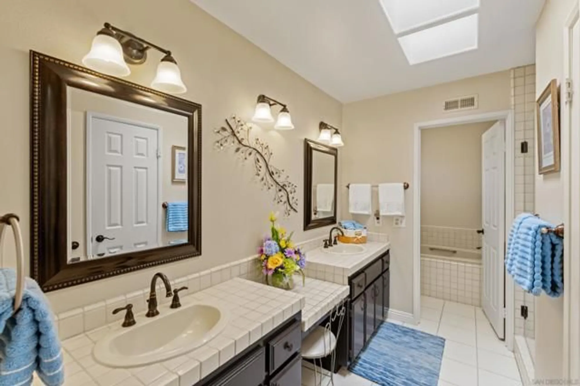 Property Slideshow image 21 of 37 | 18018 calle estepona, San Diego, CA, 92128