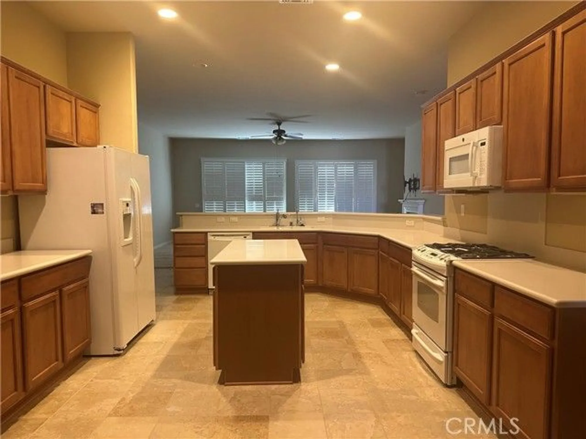 Property Slideshow image 12 of 30 | 10030 el dorado st, Apple Valley, CA, 92308