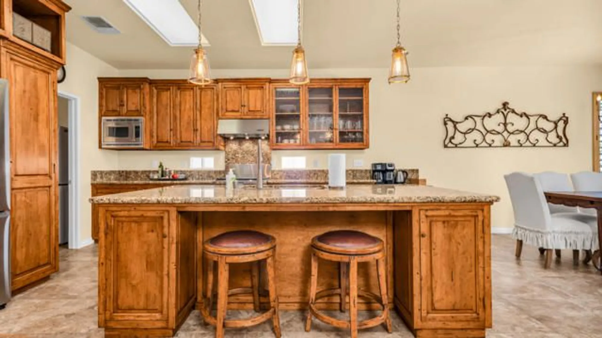 Property Slideshow image 3 of 47 | 78643 palm tree ave, Palm Desert, CA, 92211