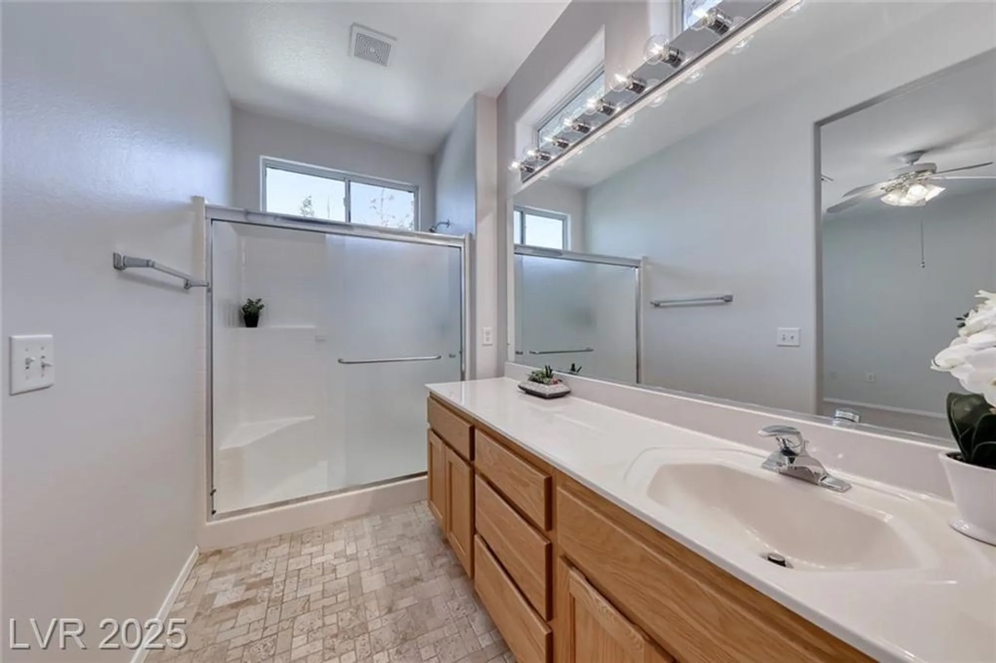 Property Slideshow image 24 of 50 | 2343 schaeffer hills dr, Henderson, NV, 89052