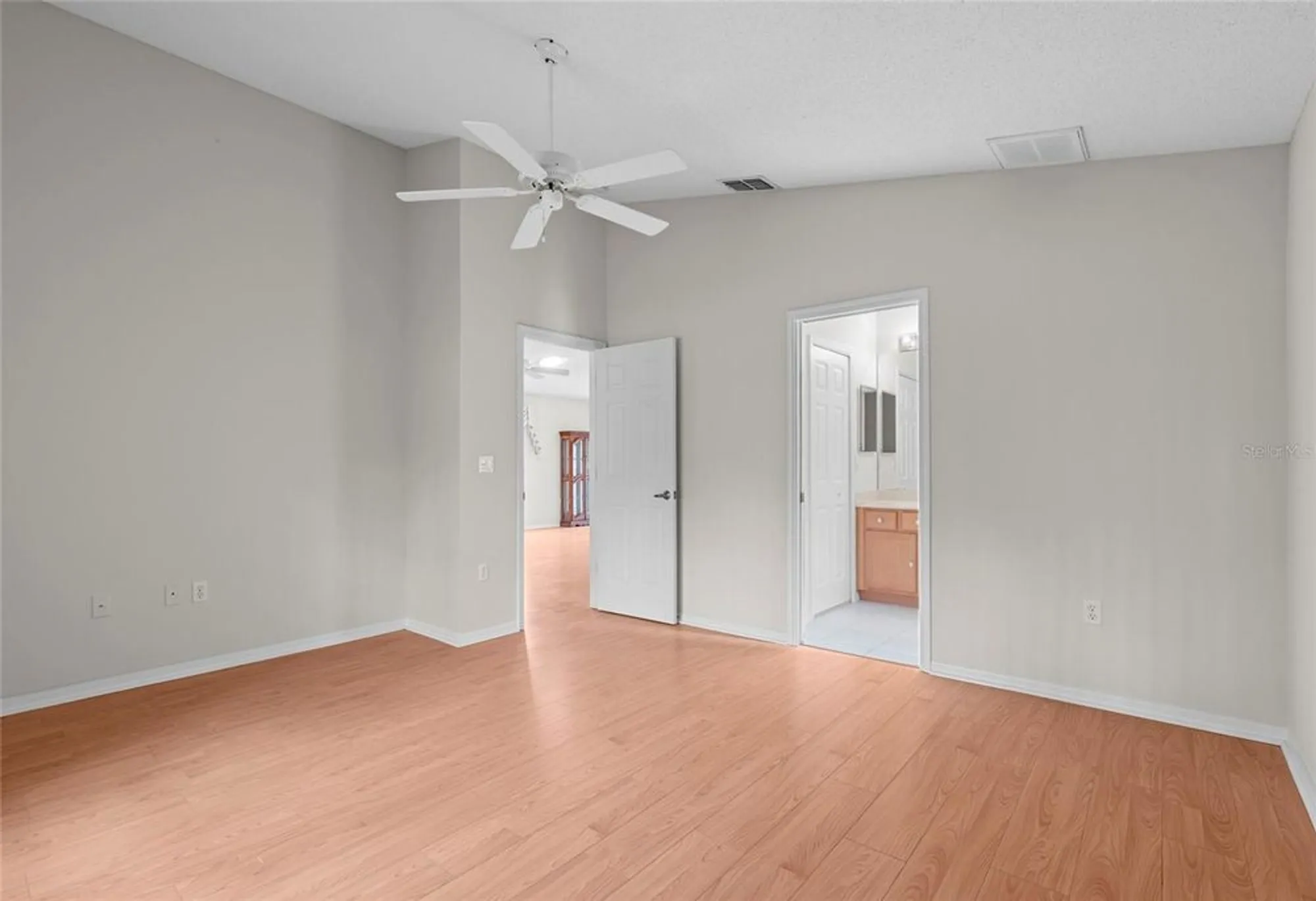 Property Slideshow image 13 of 44 | 265 center oak cir, Spring Hill, FL, 34609