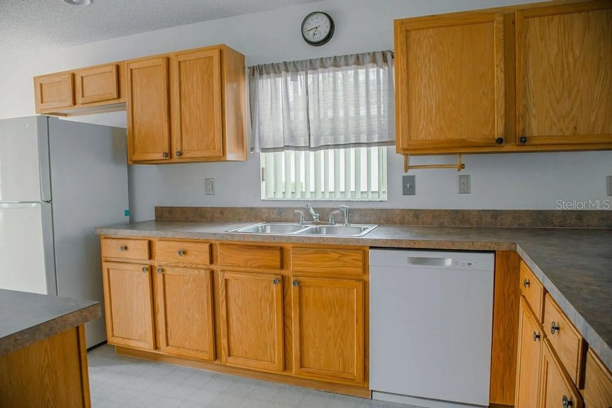 Property Slideshow image 5 of 51 | 260 lake suzanne dr, Lake Wales, FL, 33859