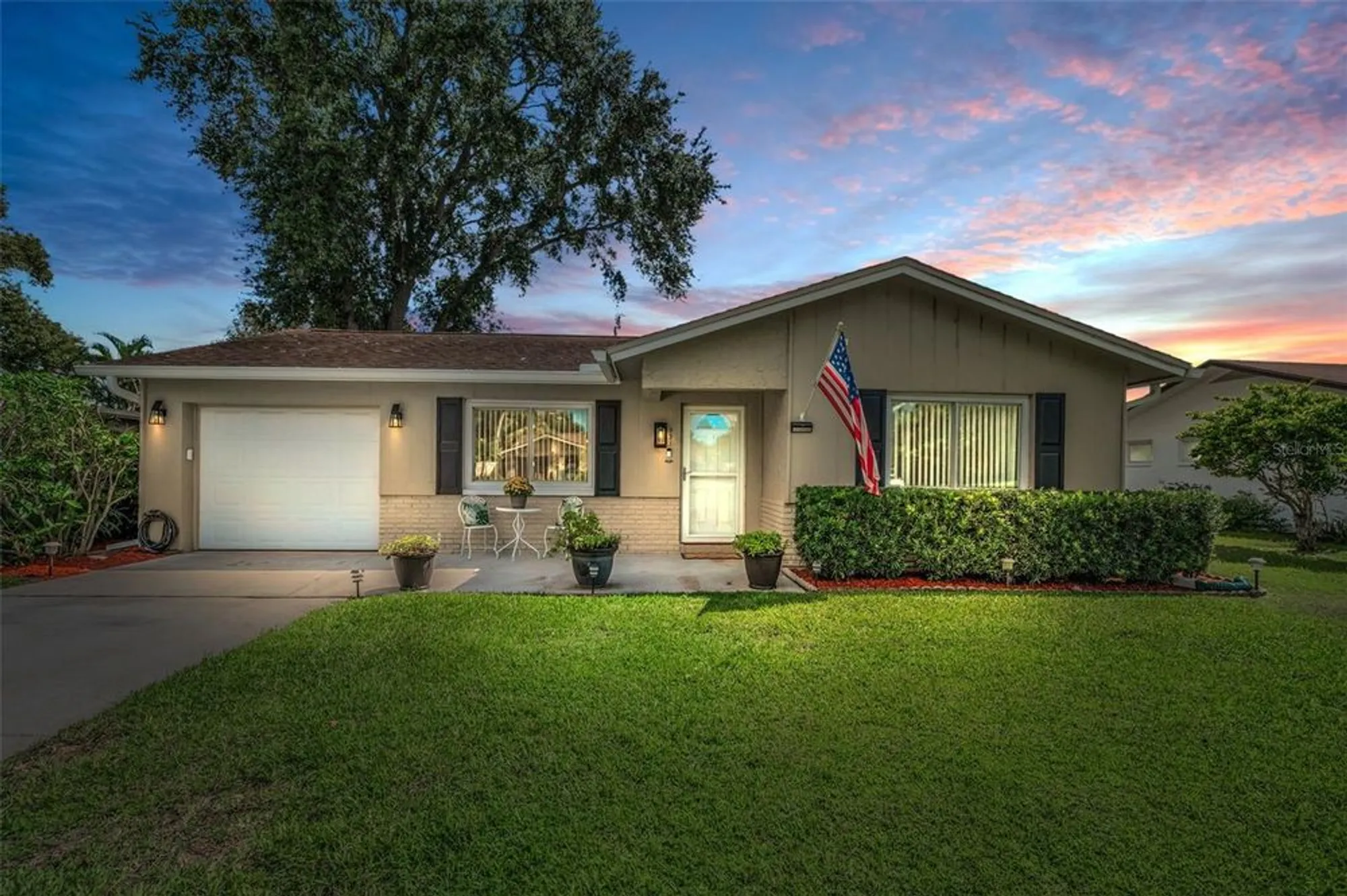 Property Slideshow image 5 of 70 | 921 anchorage ln, Palm Harbor, FL, 34685