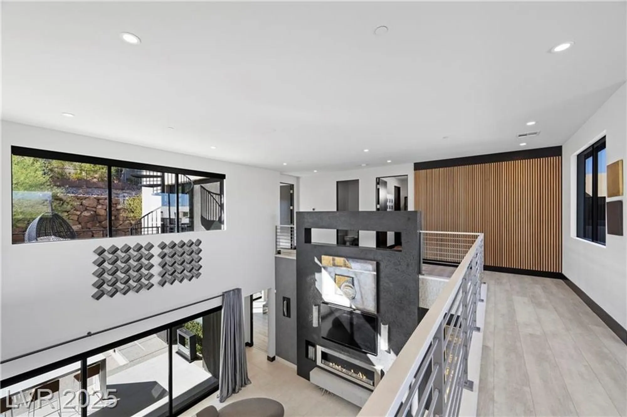 Property Slideshow image 52 of 99 | 5 highland cove ln, Henderson, NV, 89011