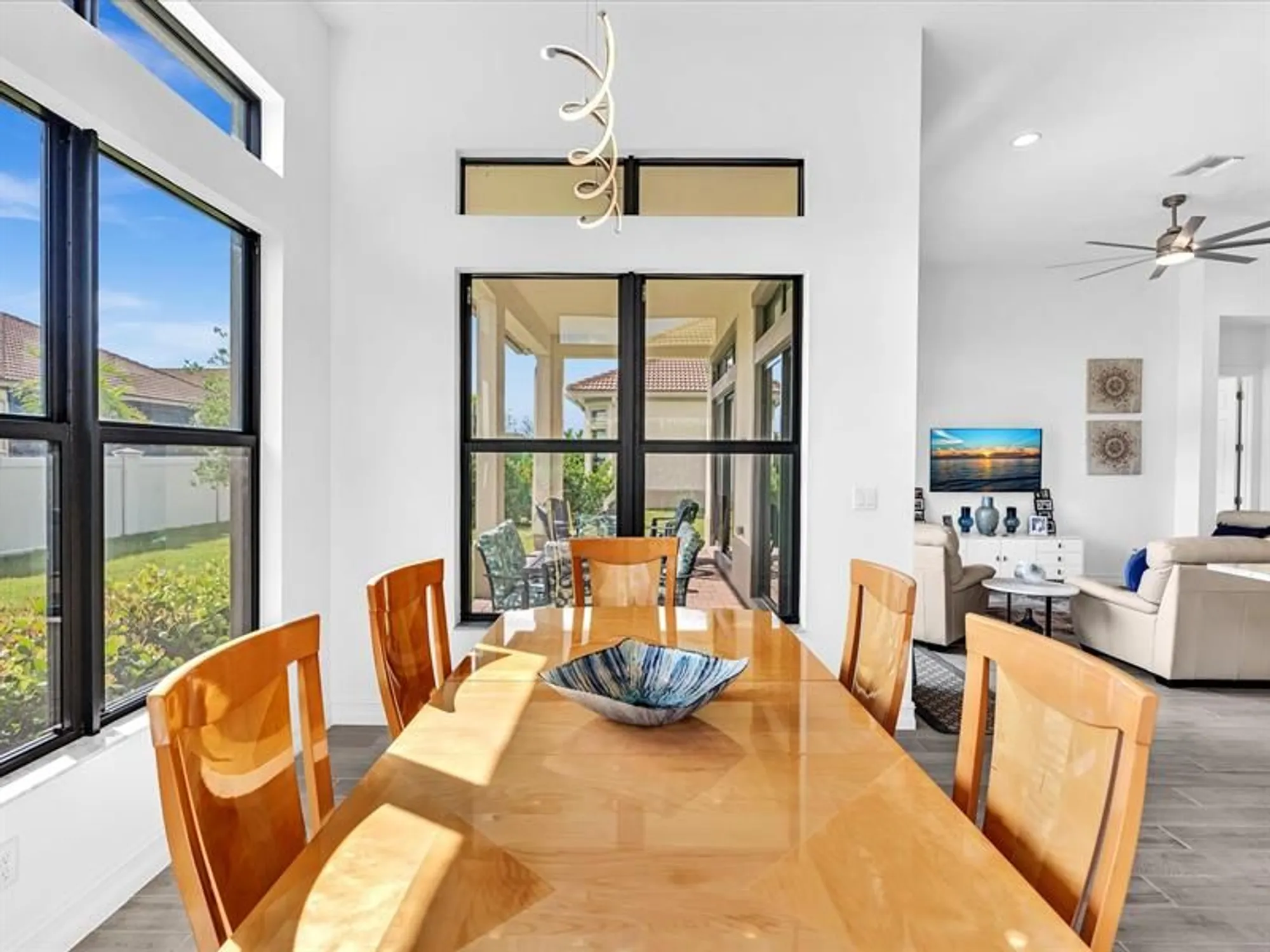 Property Slideshow image 18 of 98 | 8928 bastille cir e, Parkland, FL, 33076