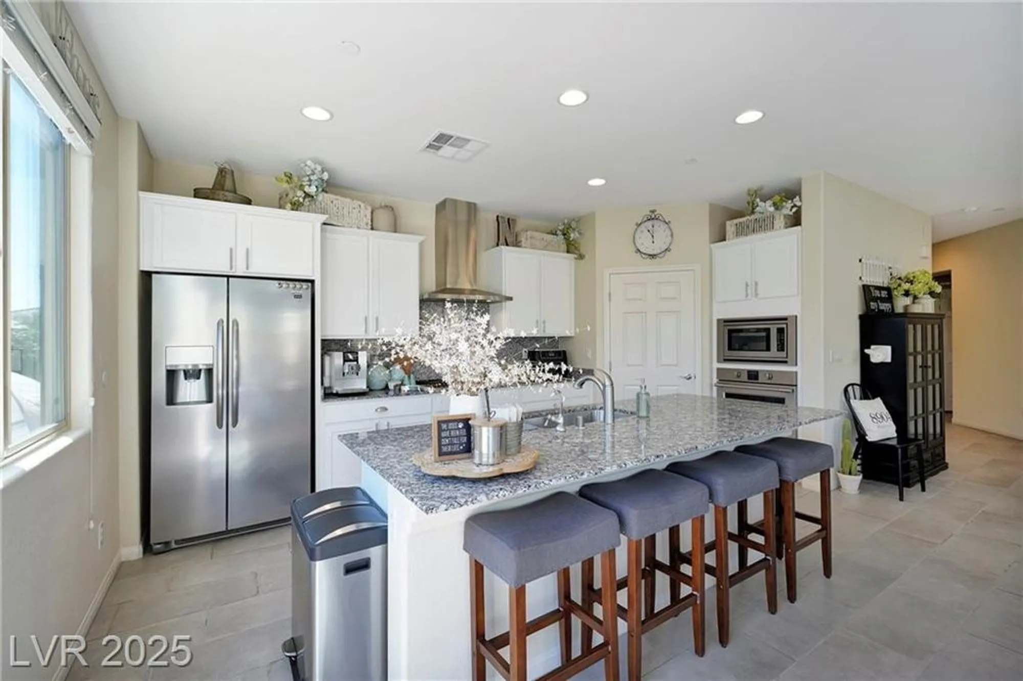 Property Slideshow image 23 of 68 | 1844 wolfcreek falls ct, Henderson, NV, 89044