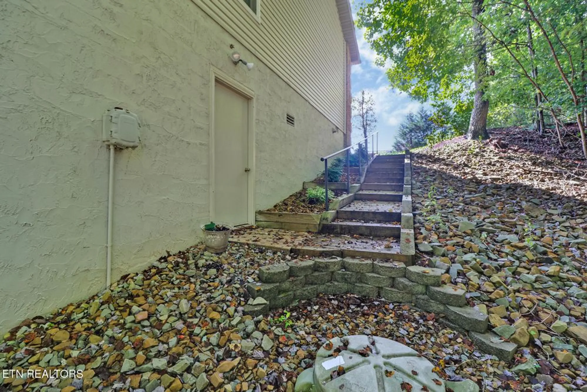Property Slideshow image 40 of 52 | 123 lafayette pt apt 1, Crossville, TN, 38558