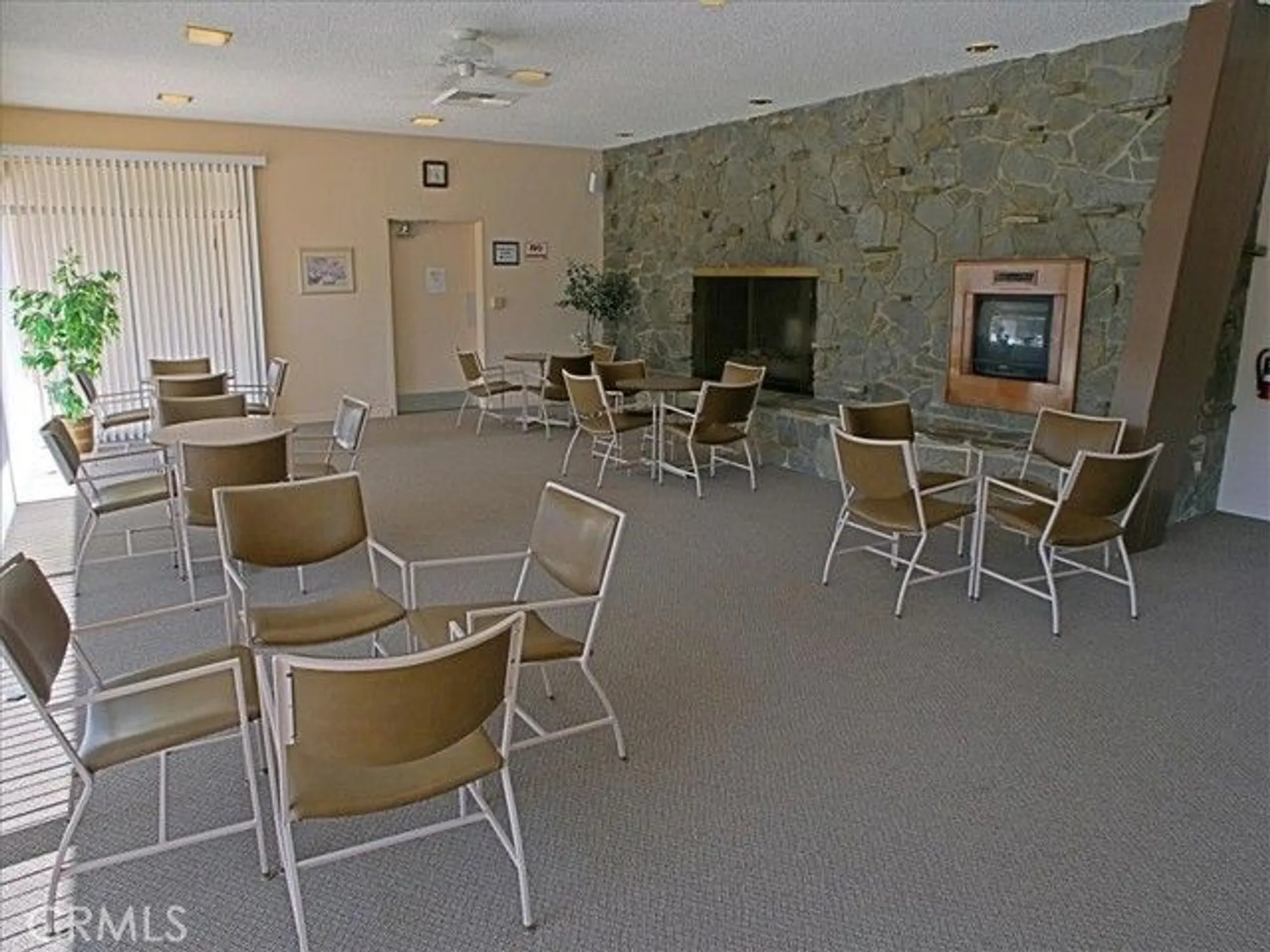 Property Slideshow image 27 of 34 | 19380 anzel cir, Newhall, CA, 91321