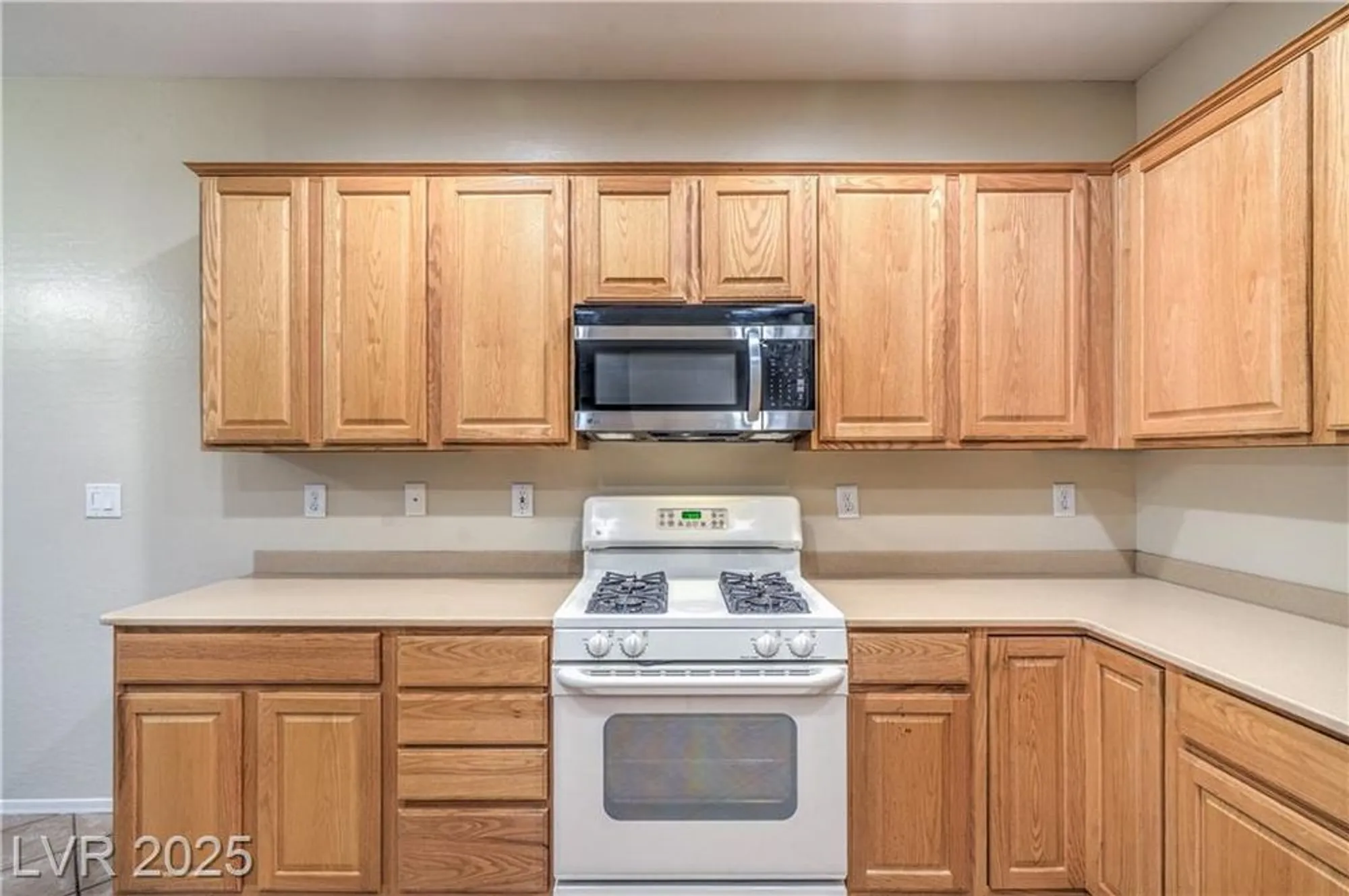 Property Slideshow image 11 of 62 | 2331 meteor shower st, Henderson, NV, 89044