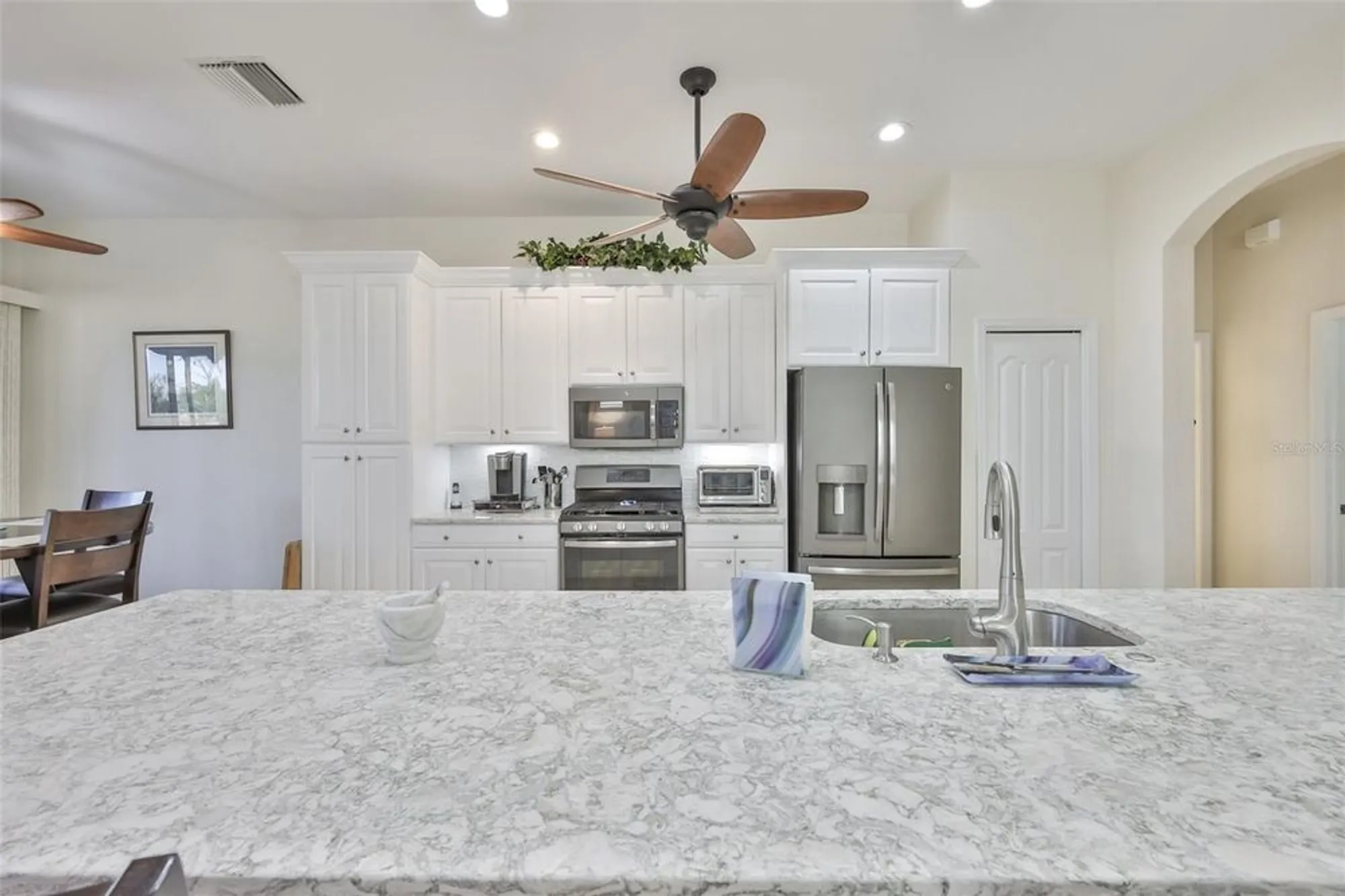 Property Slideshow image 6 of 38 | 818 king leon way, Sun City Center, FL, 33573