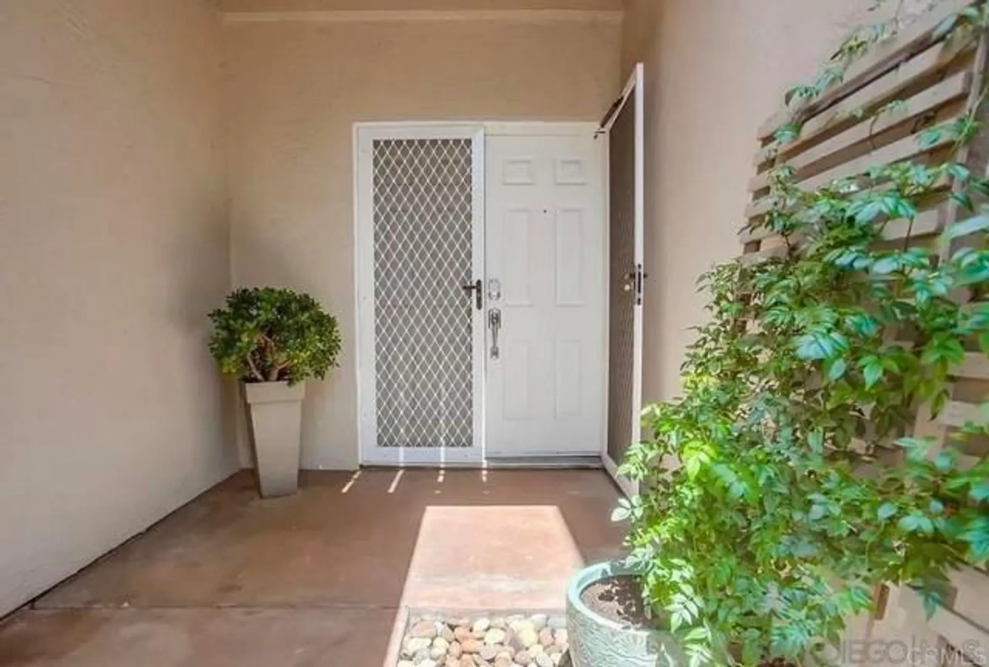 Property Slideshow image 5 of 48 | 1660 via caminar, San Marcos, CA, 92078