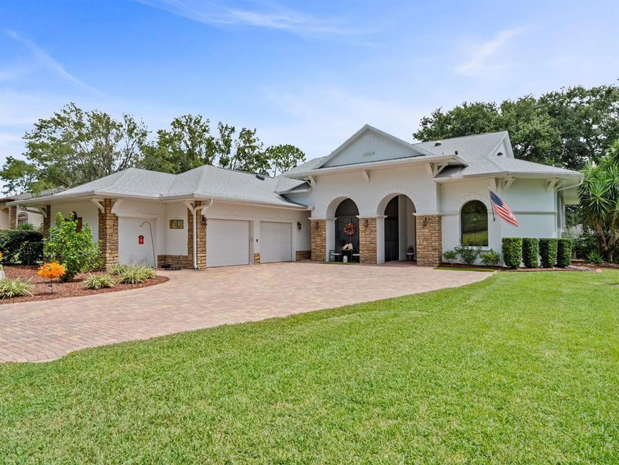 Property Slideshow image 2 of 53 | 6145 spinnaker loop, Lady Lake, FL, 32159