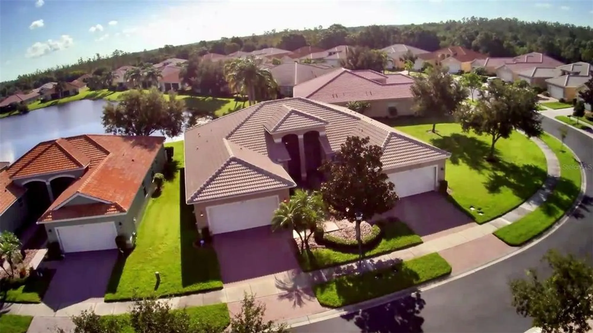 Property Slideshow image 32 of 69 | 16209 amethyst key dr, Wimauma, FL, 33598