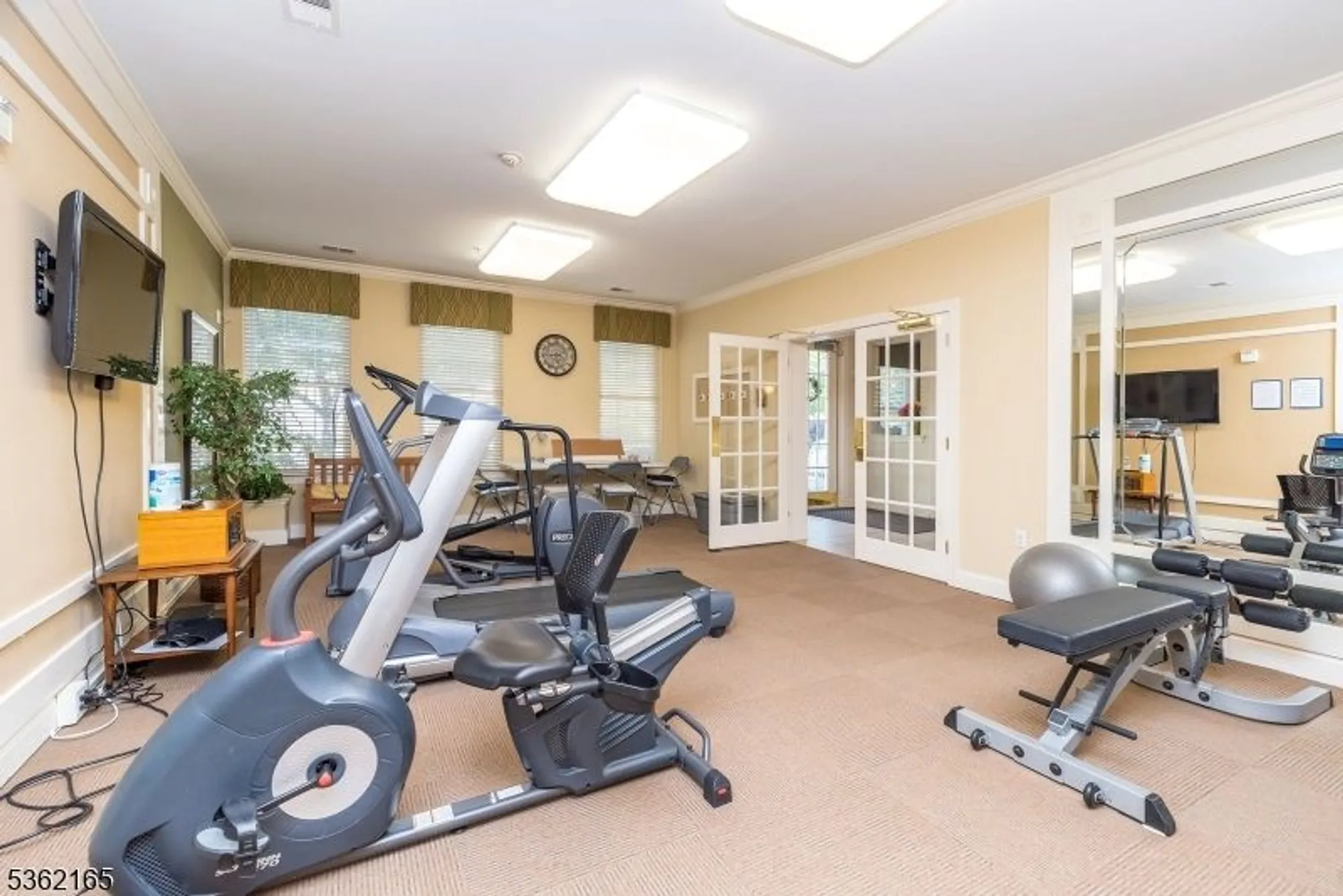 Property Slideshow image 17 of 22 | 5017 brookfield glen dr # 17, Belvidere, NJ, 07823