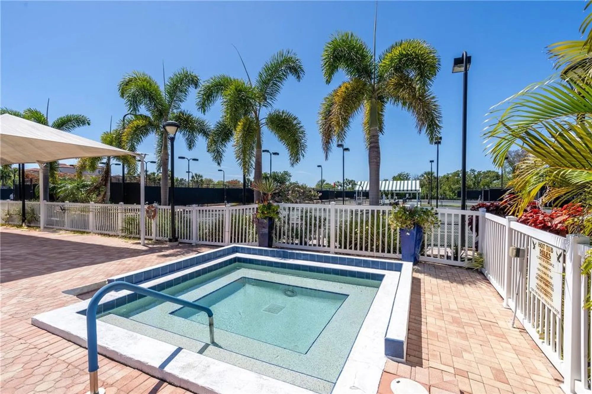 Property Slideshow image 33 of 44 | 1720 starling dr 103, Sarasota, FL, 34231