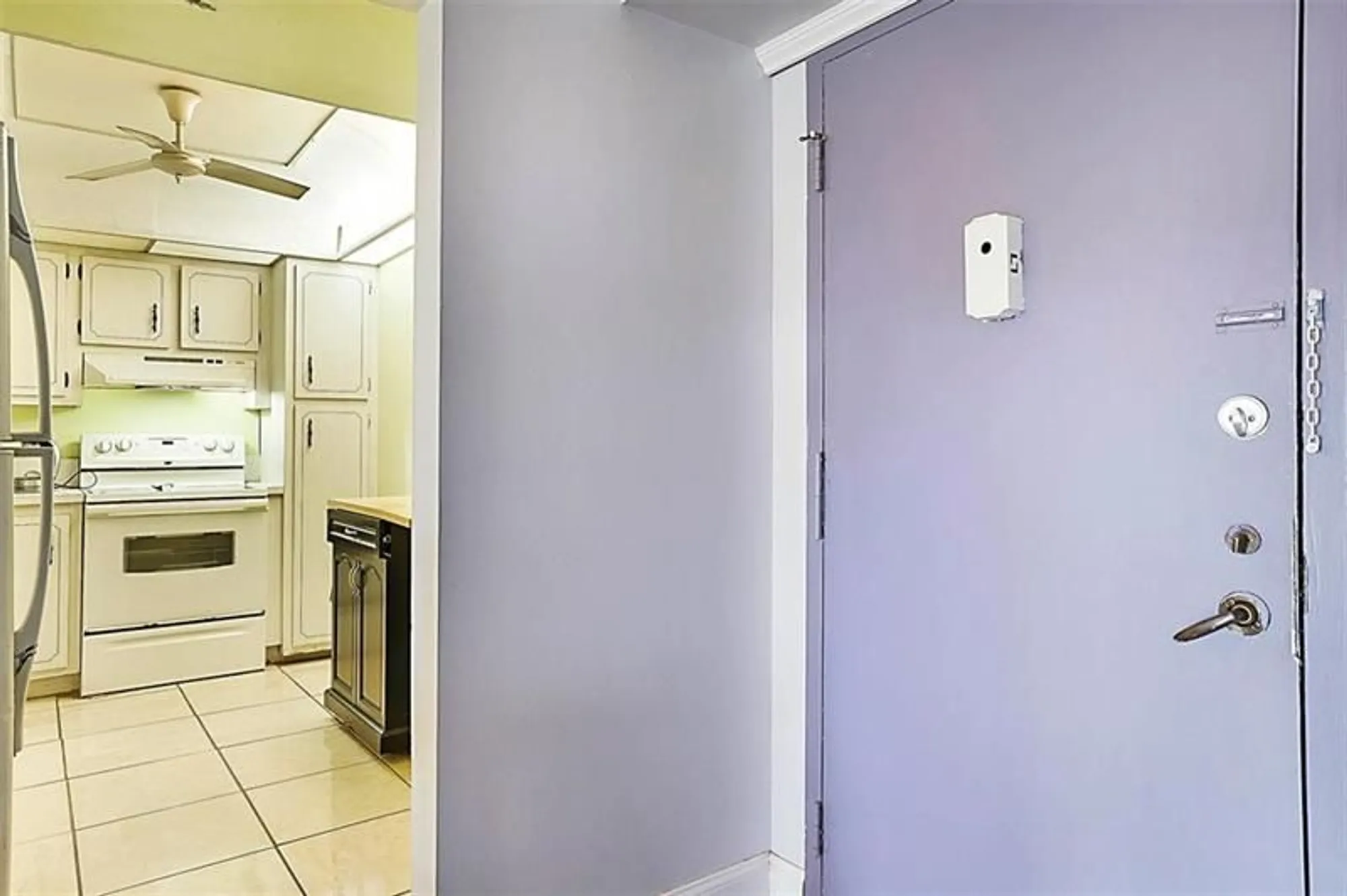 Property Slideshow image 10 of 26 | 1400 saint charles pl 616, Pembroke Pines, FL, 33026