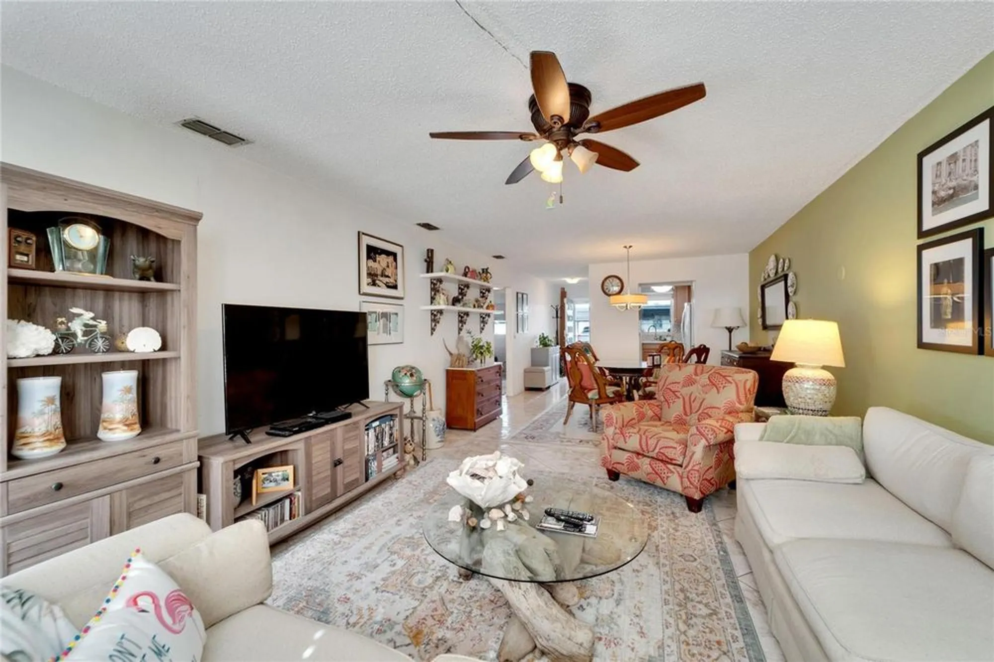Property Slideshow image 20 of 54 | 5286 81st st n apt 4, St Petersburg, FL, 33709