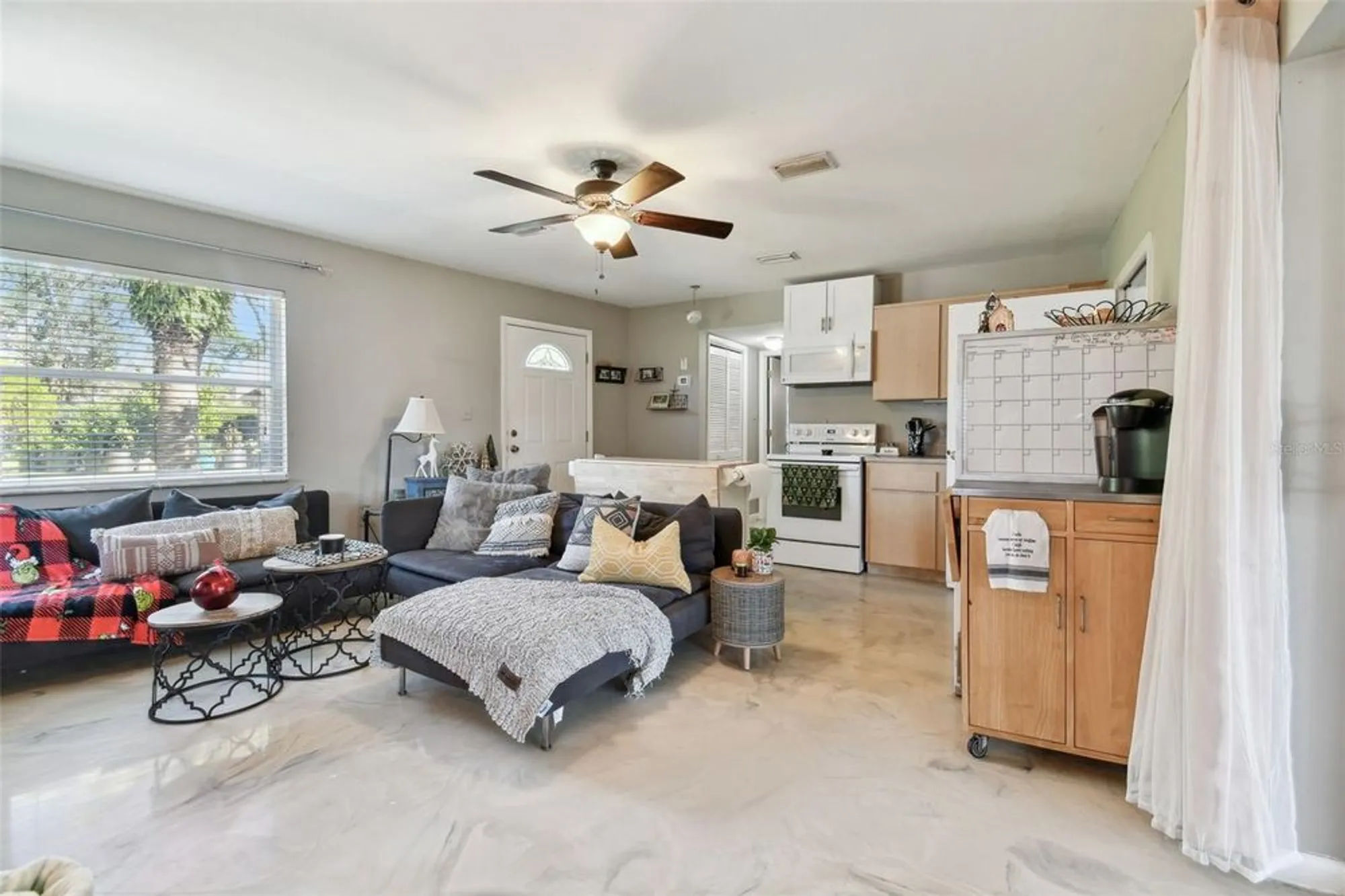 Property Slideshow image 47 of 82 | 918 windward way, Palm Harbor, FL, 34685