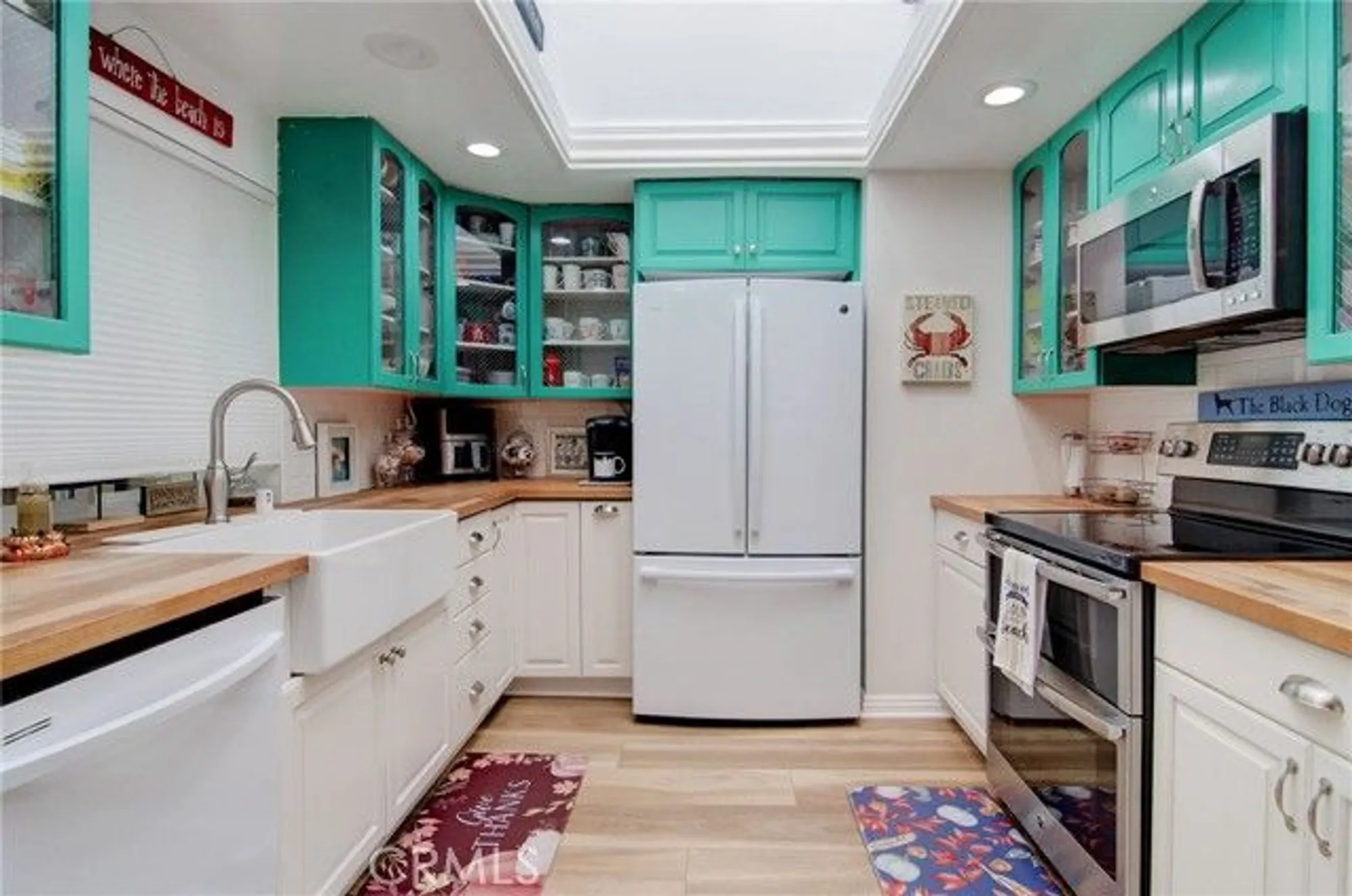 Property Slideshow image 11 of 22 | 8788 coral springs ct 203 h, Huntington Beach, CA, 92646