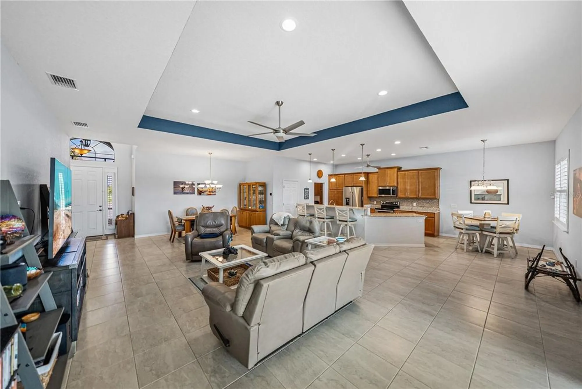 Property Slideshow image 12 of 99 | 6165 pebble beach blvd, Winter Haven, FL, 33884