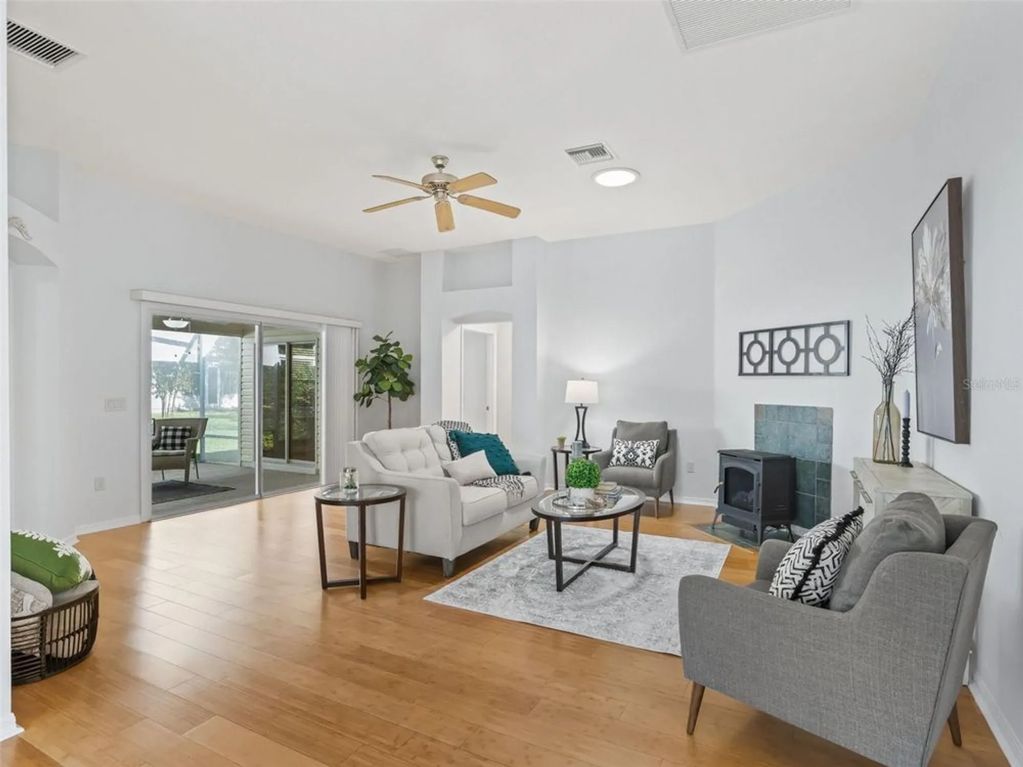 Property Slideshow image 18 of 47 | 17979 se 89th rothway ct, The Villages, FL, 32162