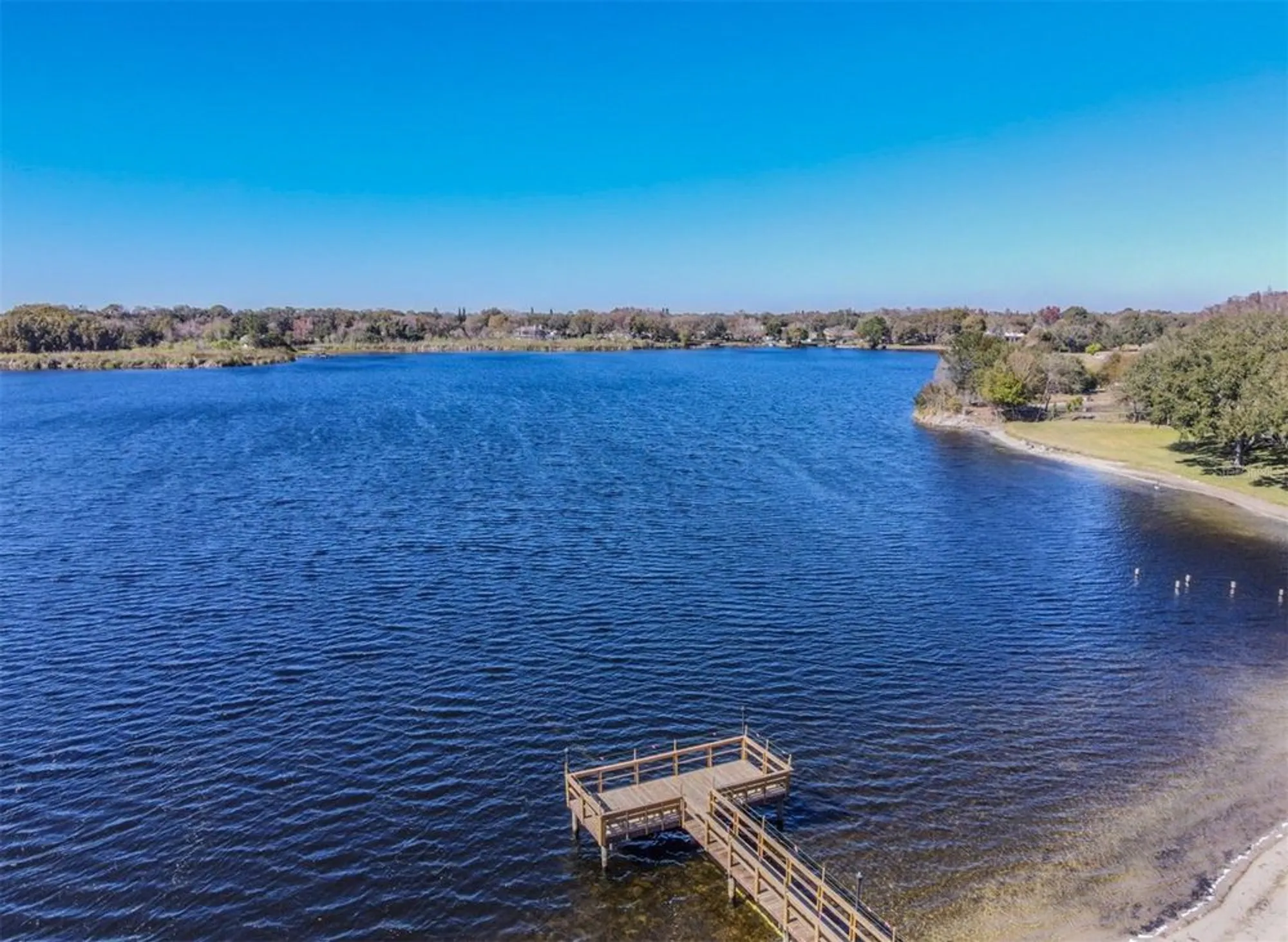 Property Slideshow image 34 of 35 | 2020 lakeview dr 102, Clearwater, FL, 33763