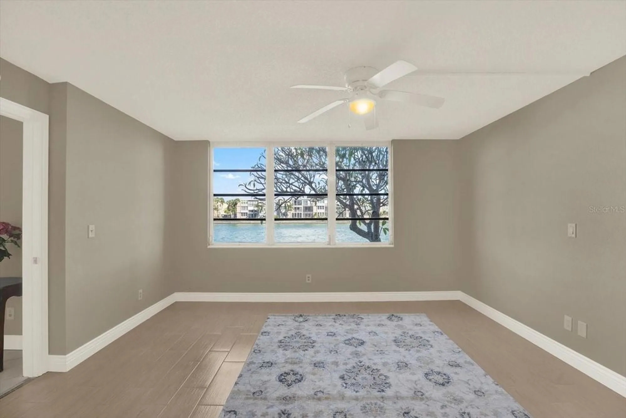 Property Slideshow image 12 of 36 | 7625 sun island dr 107, South Pasadena, FL, 33707