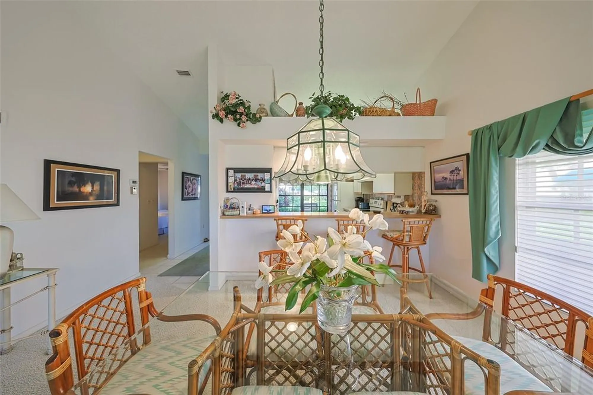 Property Slideshow image 9 of 56 | 5941 clubside dr # 5941, Sarasota, FL, 34243