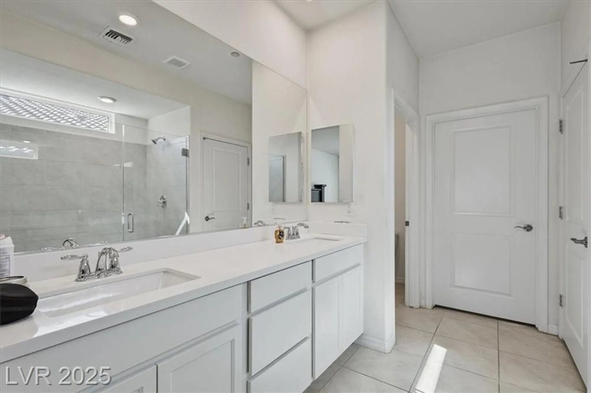 Property Slideshow image 19 of 35 | 25 stone yucca ct, Henderson, NV, 89011