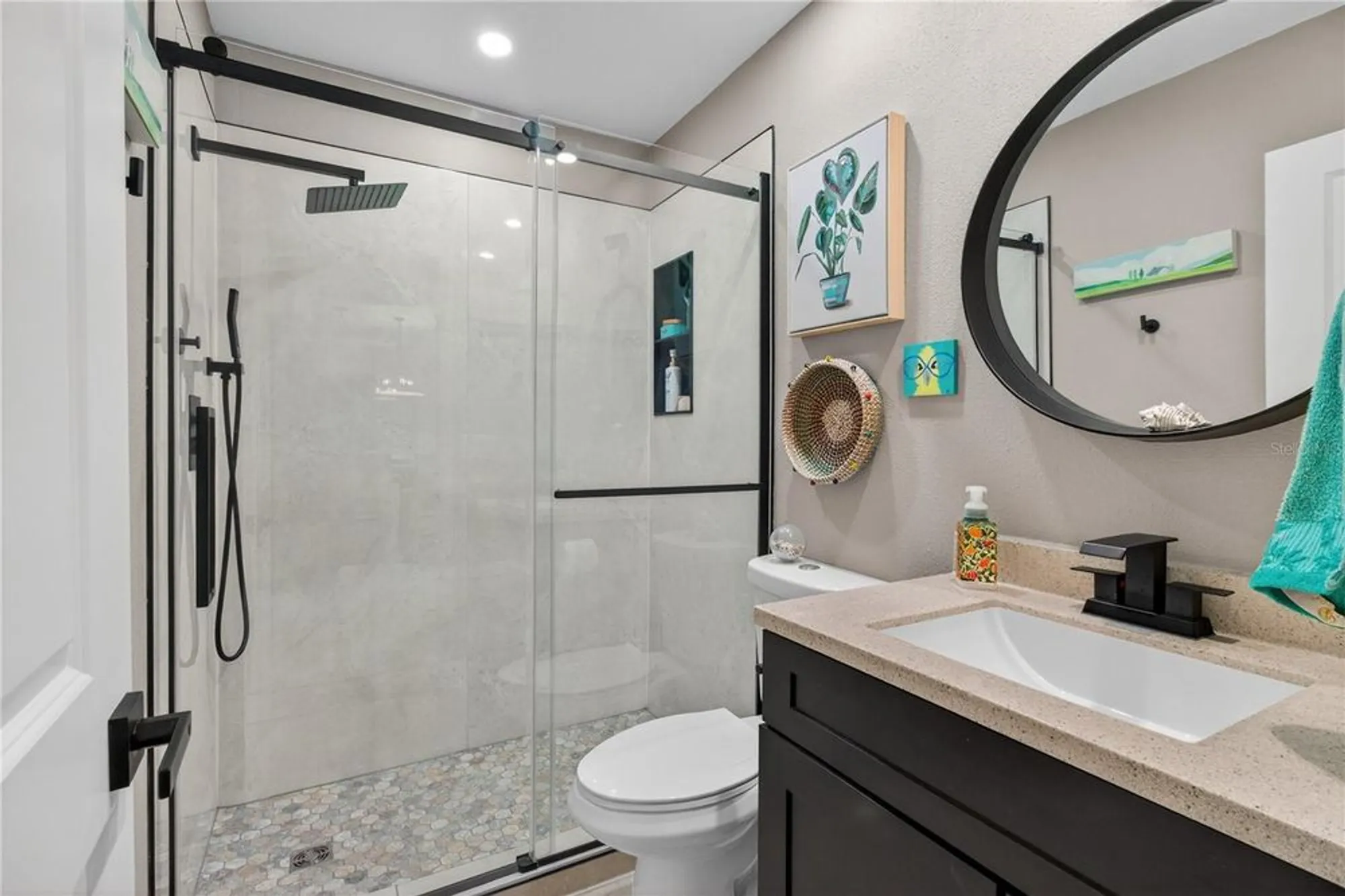 Property Slideshow image 19 of 35 | 839 glen more ct c, Palm Harbor, FL, 34684