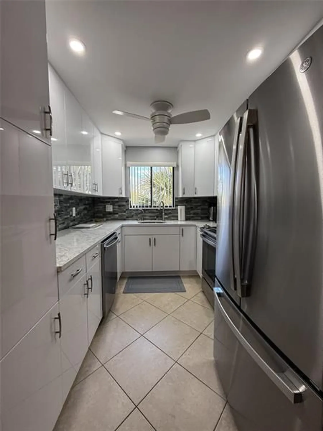 Property Slideshow image 7 of 41 | 7448 ashmont cir 312, Tamarac, FL, 33321