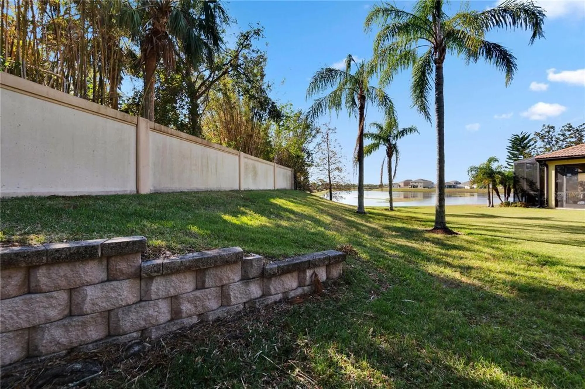 Property Slideshow image 48 of 67 | 204 mystic falls dr, Apollo Beach, FL, 33572