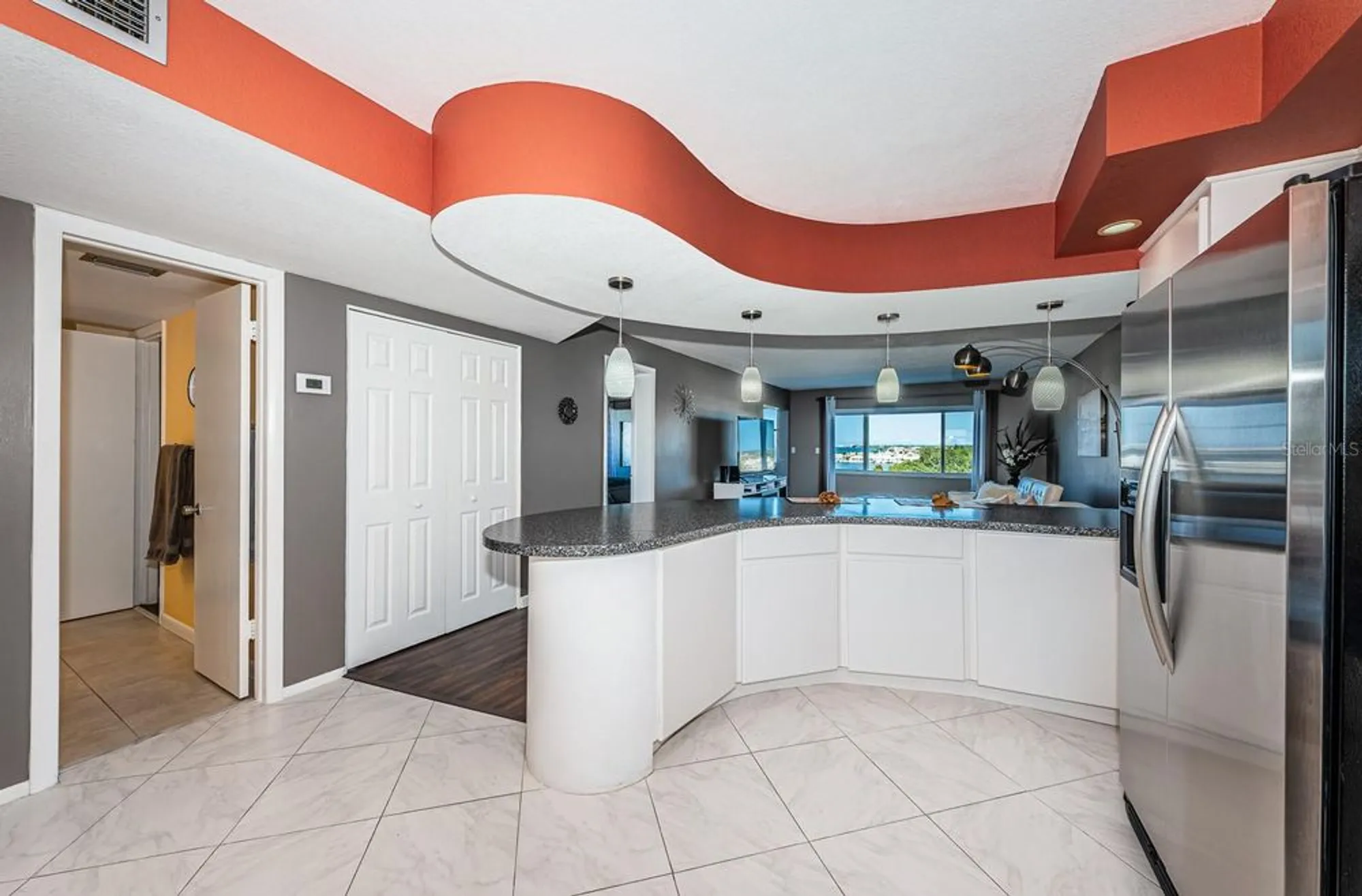 Property Slideshow image 7 of 54 | 4725 cove cir apt 604, Saint Petersburg, FL, 33708