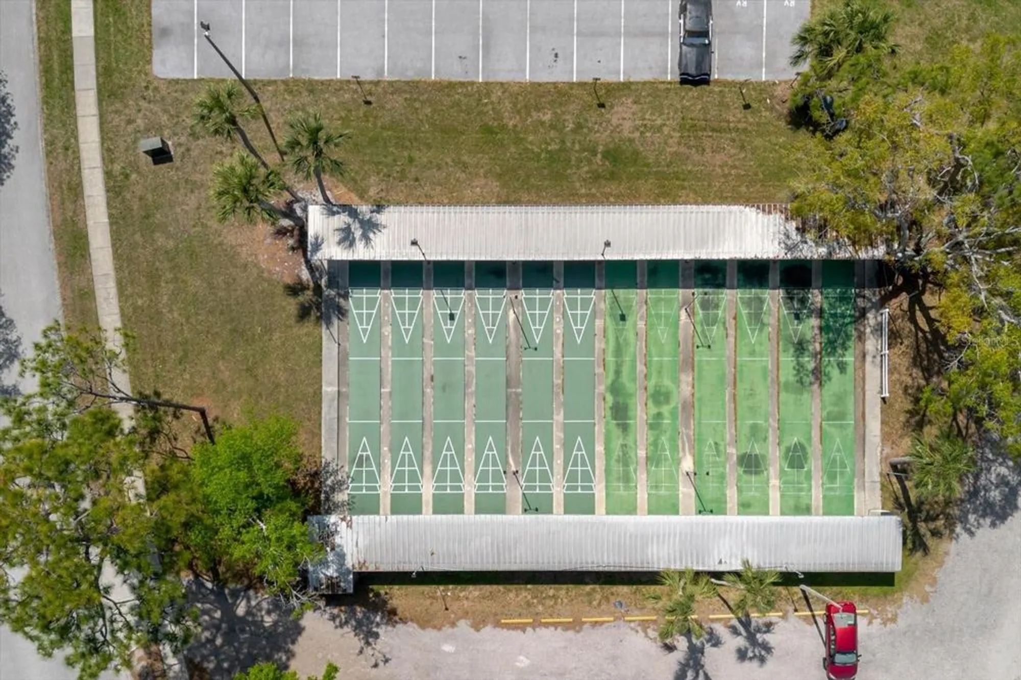 Property Slideshow image 31 of 37 | 11521 rose tree dr, New Port Richey, FL, 34654