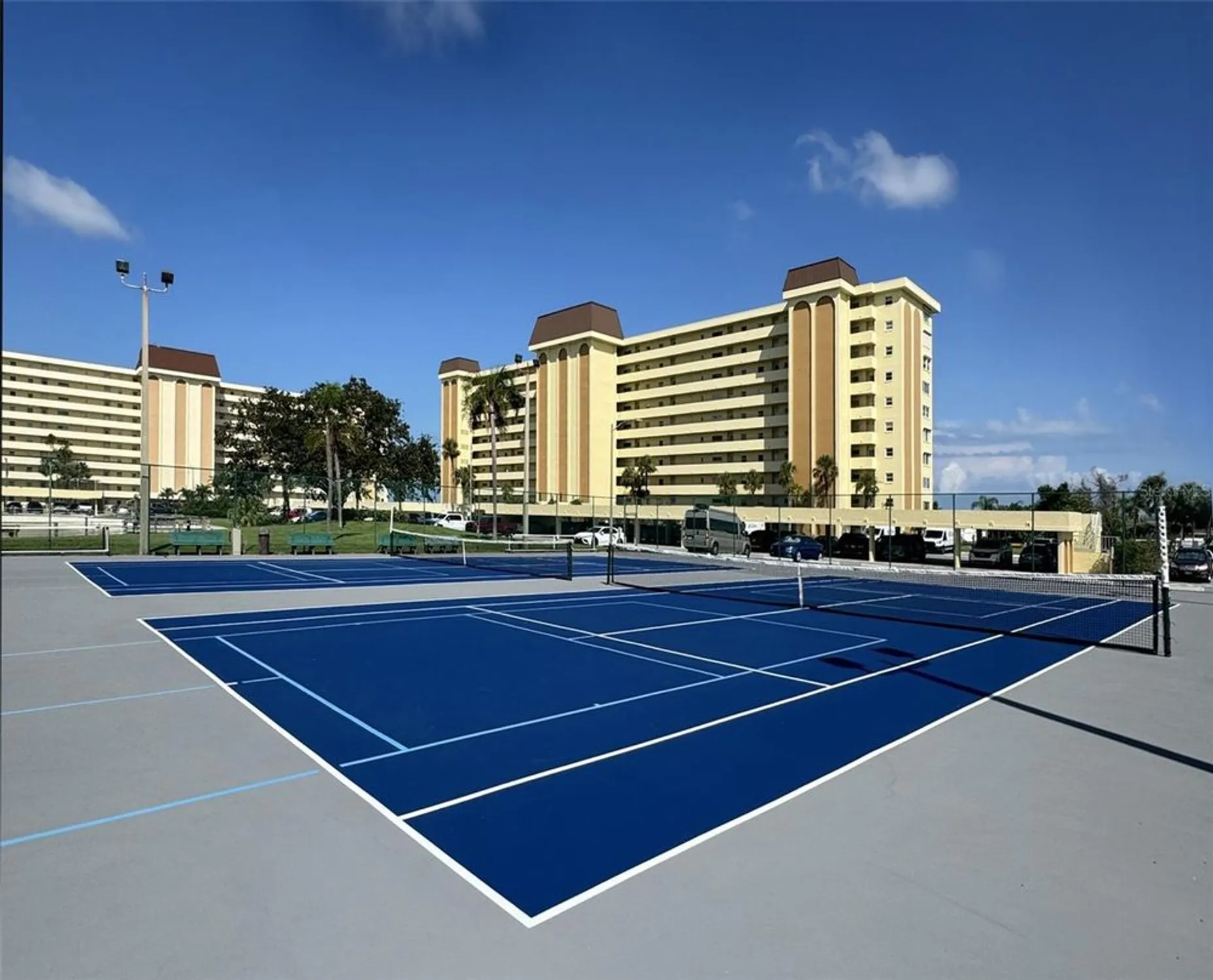 Property Slideshow image 30 of 46 | 4750 cove cir apt 502, St Petersburg, FL, 33708