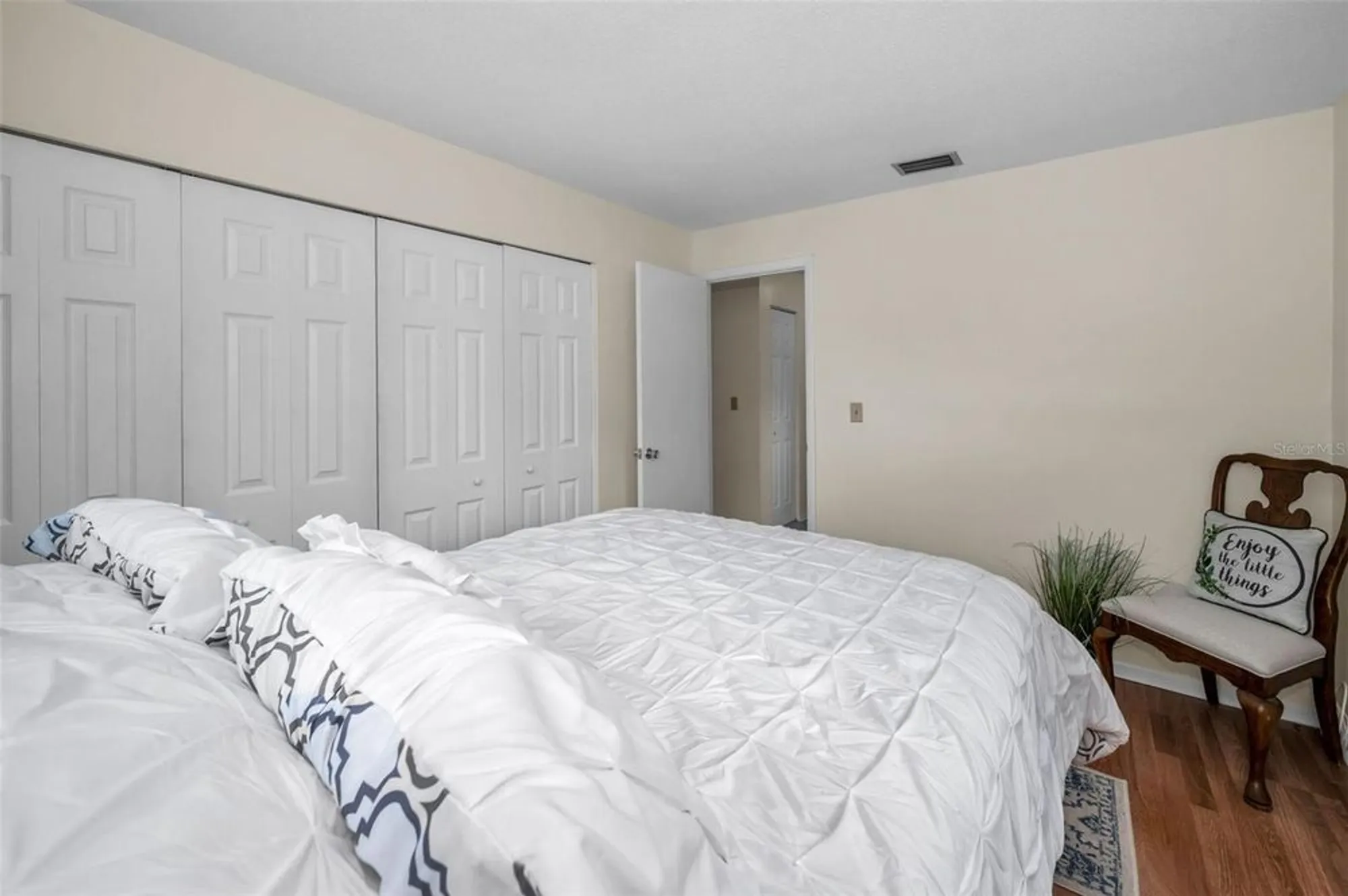 Property Slideshow image 33 of 70 | 921 anchorage ln, Palm Harbor, FL, 34685