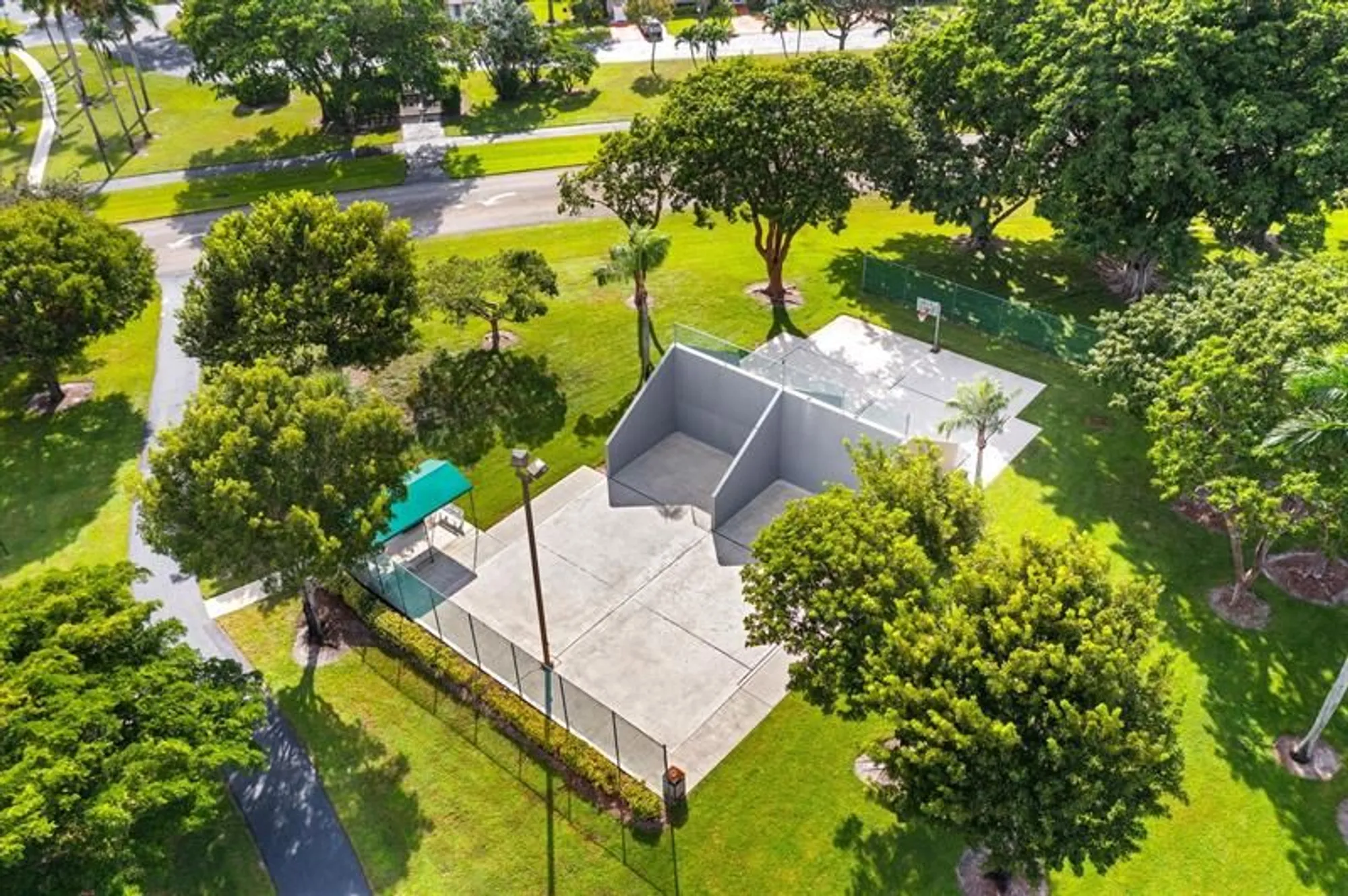 Property Slideshow image 49 of 53 | 8333 springlake dr a, Boca Raton, FL, 33496