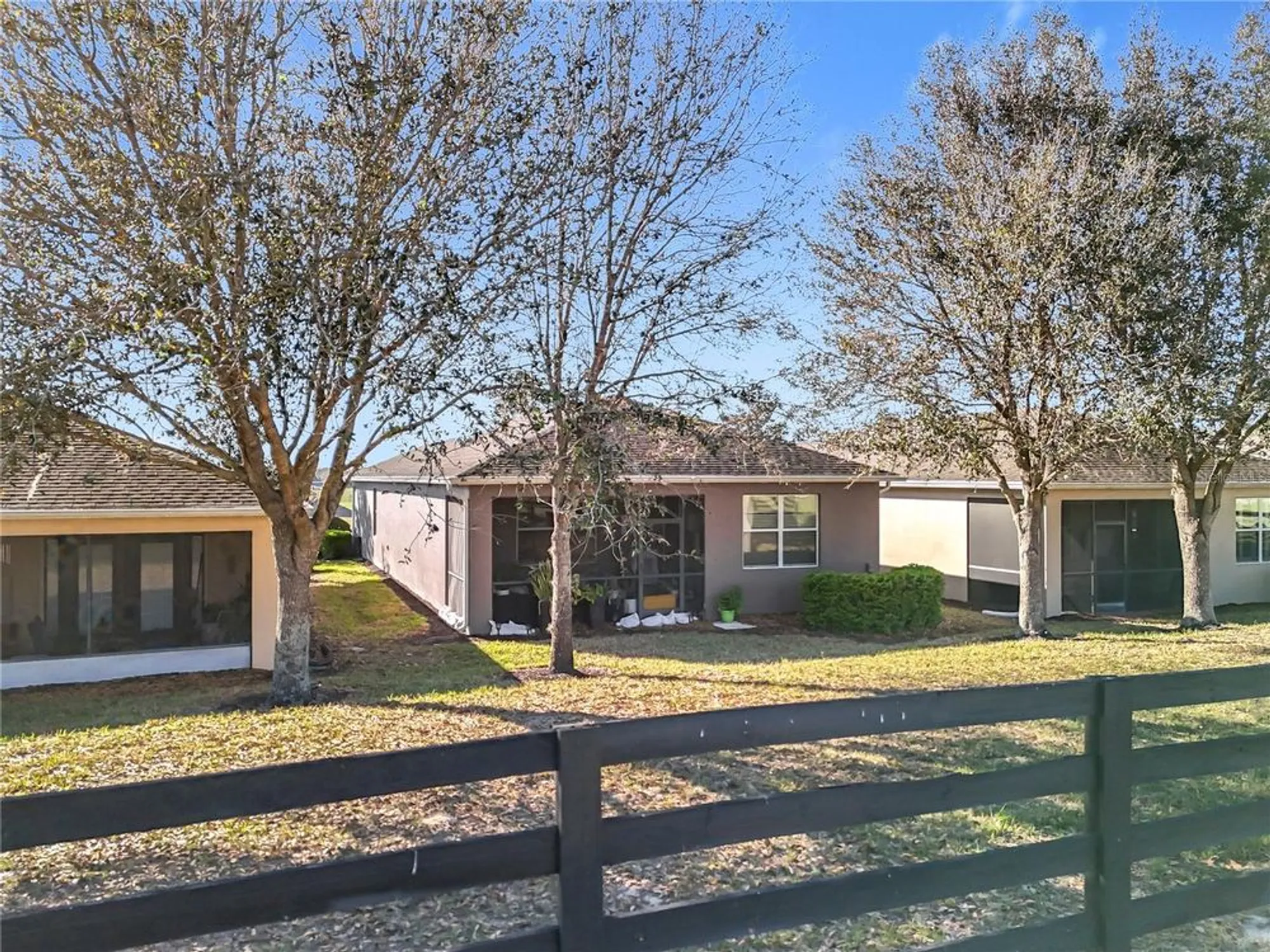 Property Slideshow image 36 of 71 | 22004 belgian ct, Mount Dora, FL, 32757