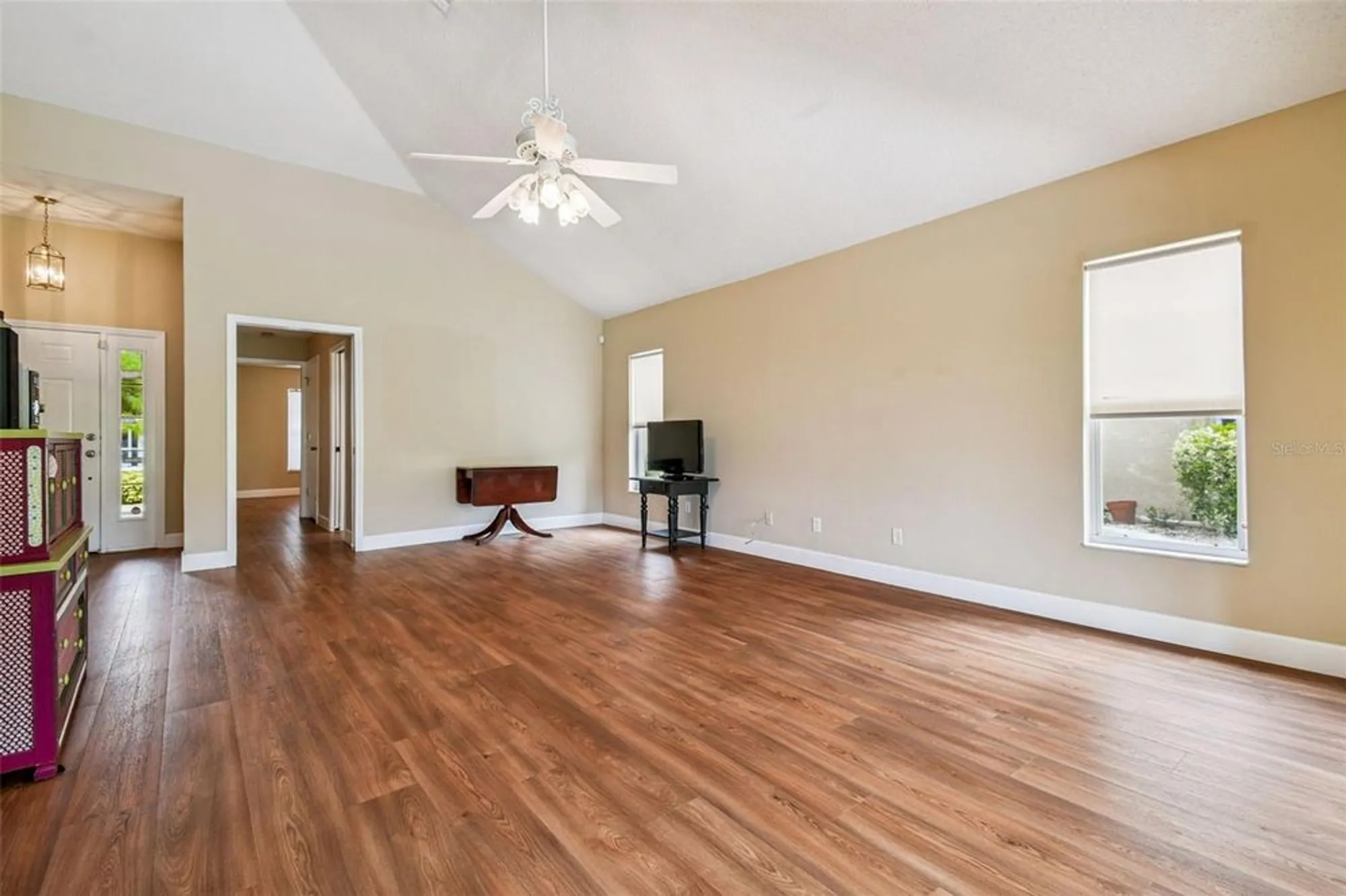 Property Slideshow image 14 of 44 | 2309 lyndhurst dr, Sun City Center, FL, 33573