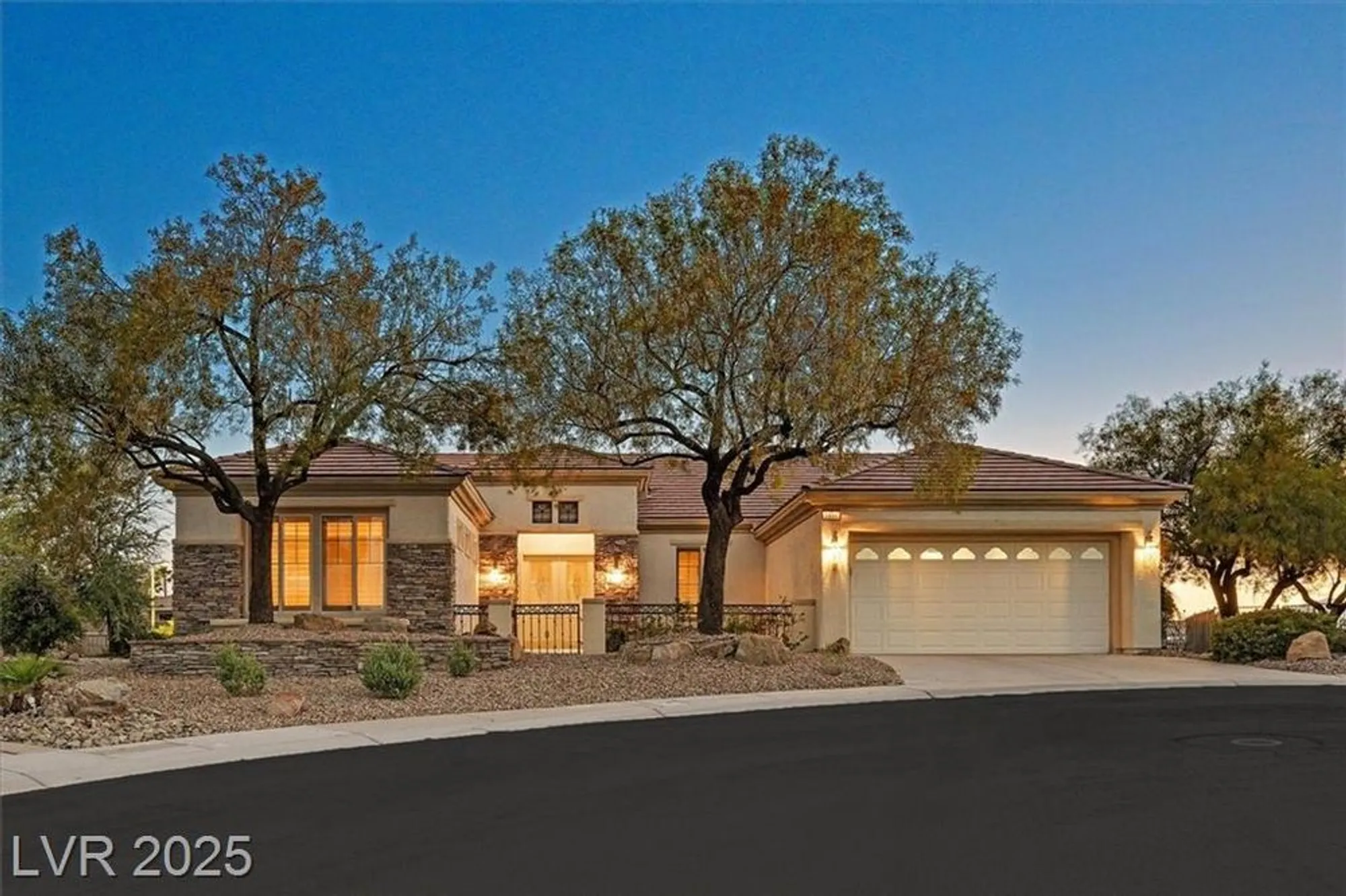 Property Slideshow image 39 of 64 | 2899 brook trout ct, Henderson, NV, 89052