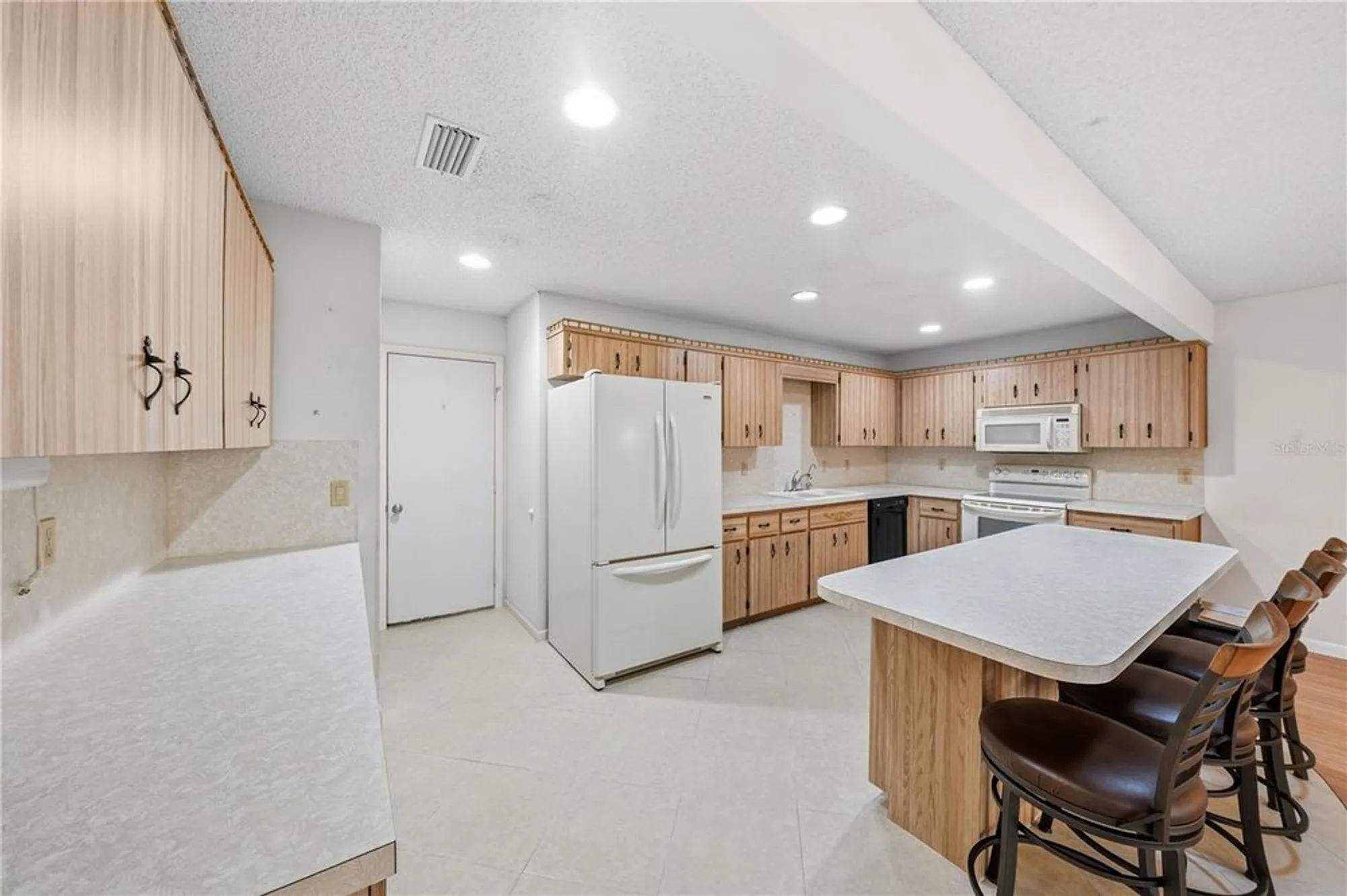 Property Slideshow image 23 of 60 | 8420 sw 92nd st b, Ocala, FL, 34481
