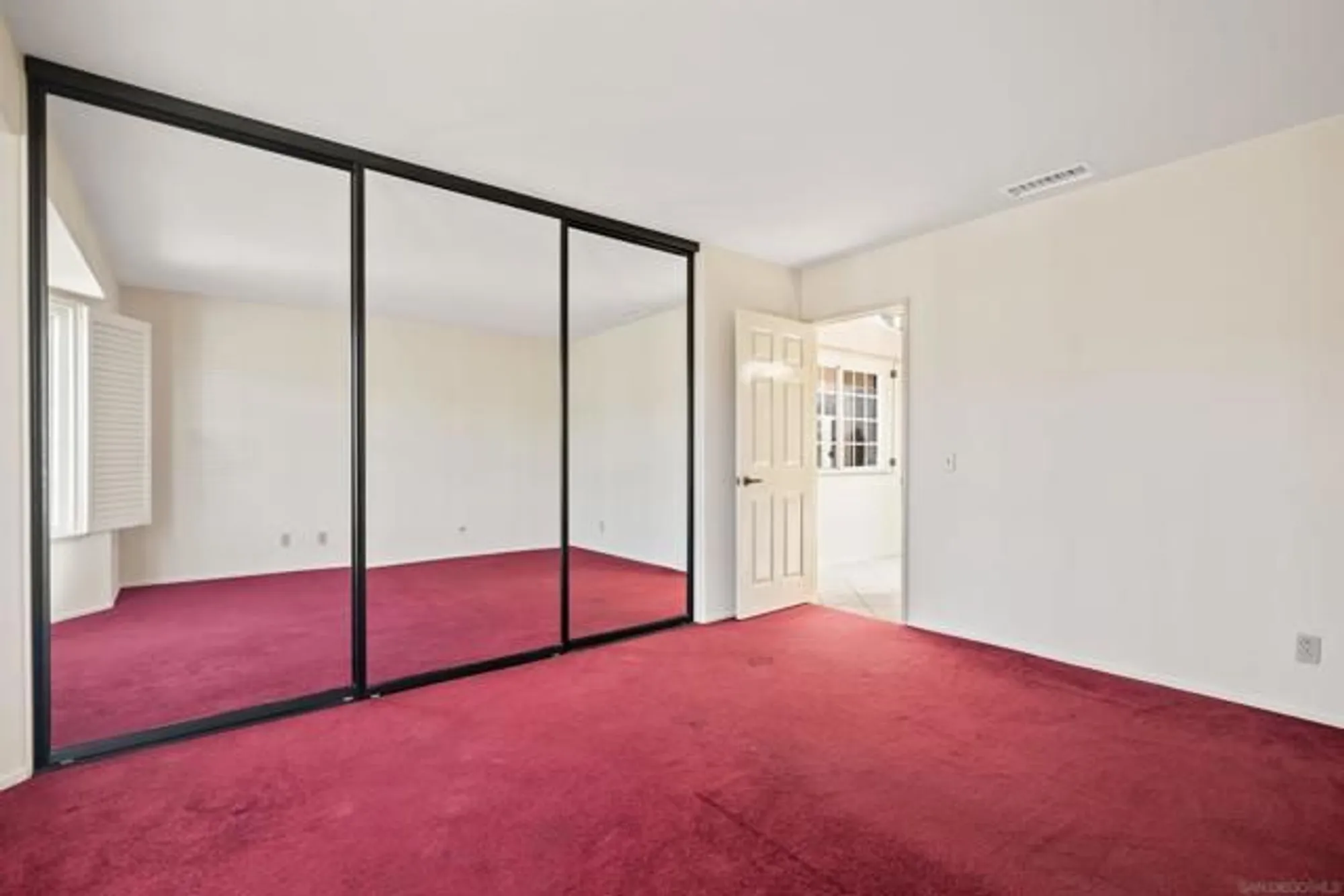 Property Slideshow image 36 of 51 | 18113 calle estepona, San Diego, CA, 92128