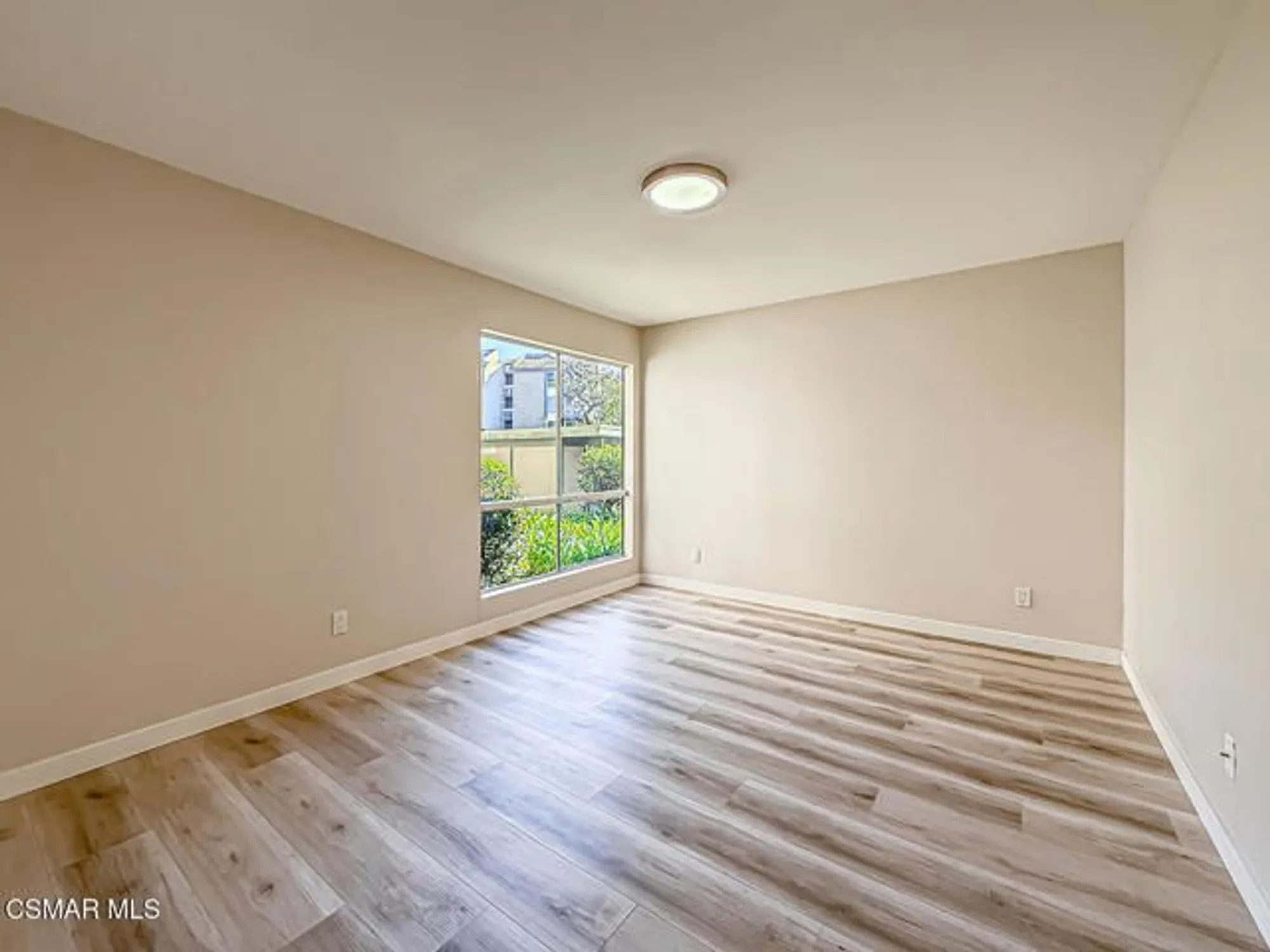 Property Slideshow image 21 of 42 | 291 sequoia ct 17, Thousand Oaks, CA, 91360