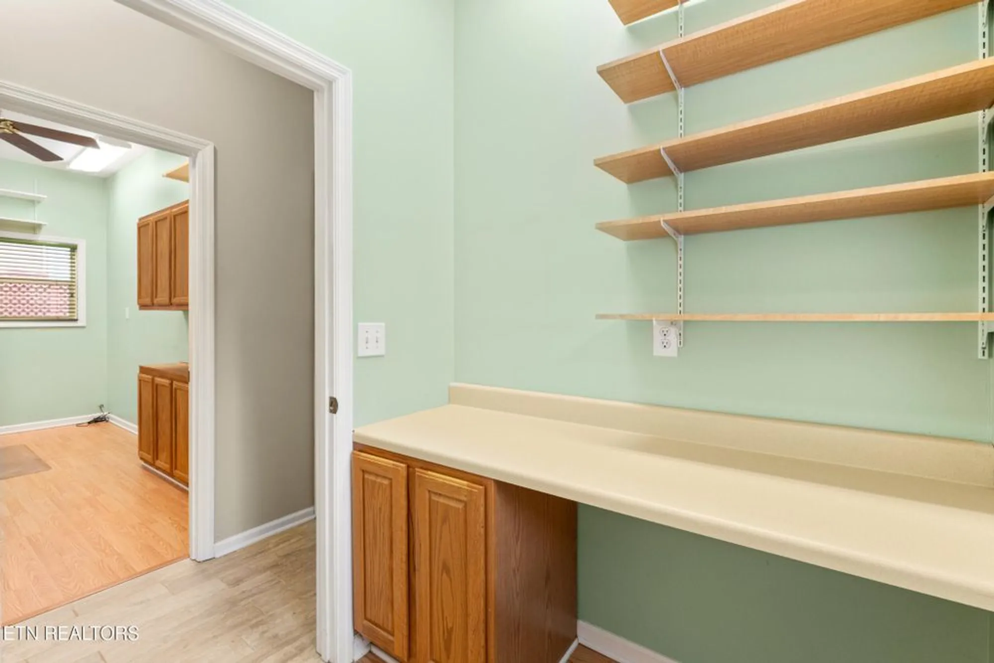 Property Slideshow image 32 of 58 | 123 inata cir, Loudon, TN, 37774