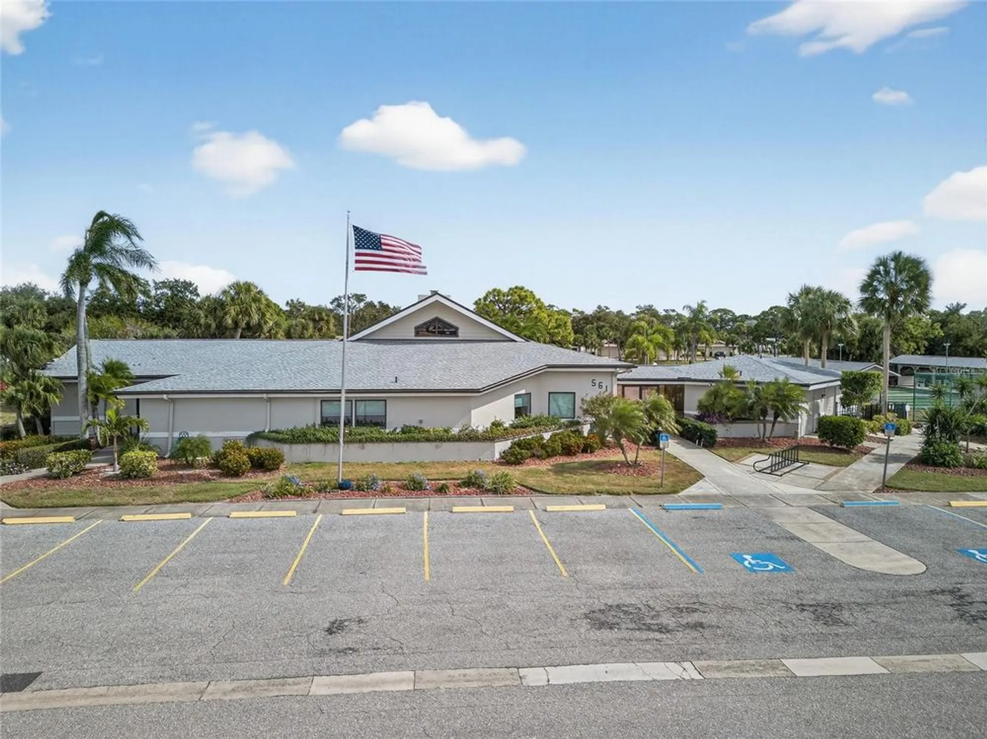 Property Slideshow image 24 of 40 | 612 chestnut ln # 100, Englewood, FL, 34223