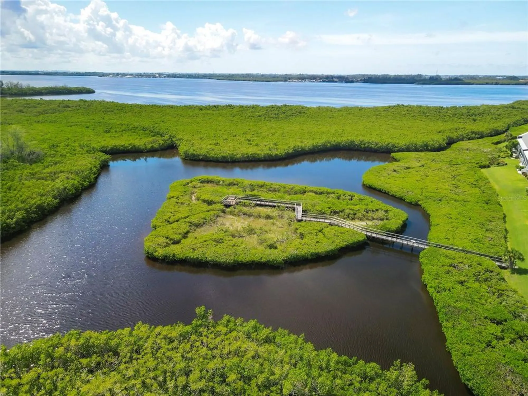 Property Slideshow image 44 of 54 | 983 sandpiper cir, Bradenton, FL, 34209