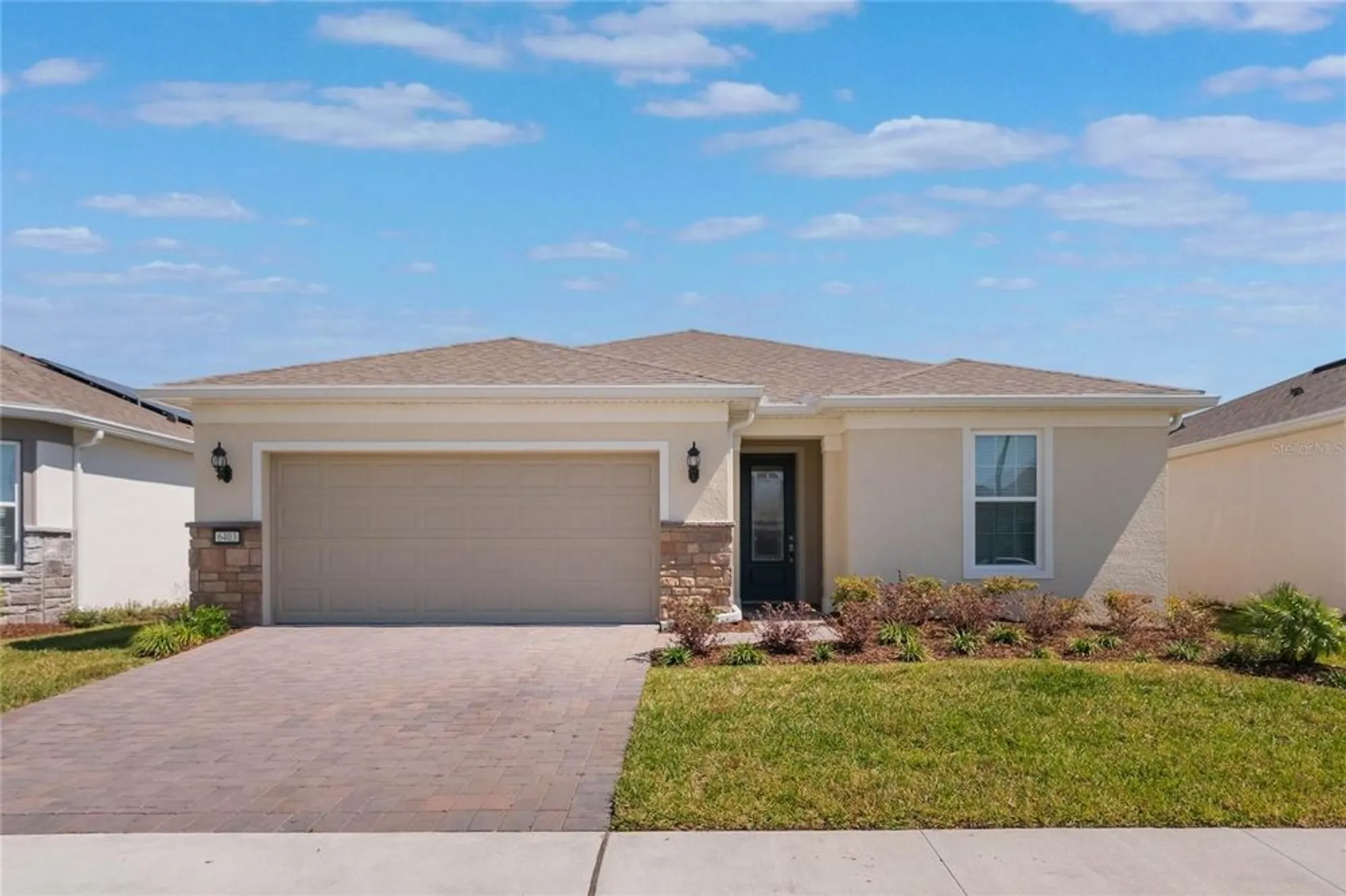 Property Slideshow image 1 of 22 | 6403 shimmering shores ln, Saint Cloud, FL, 34771